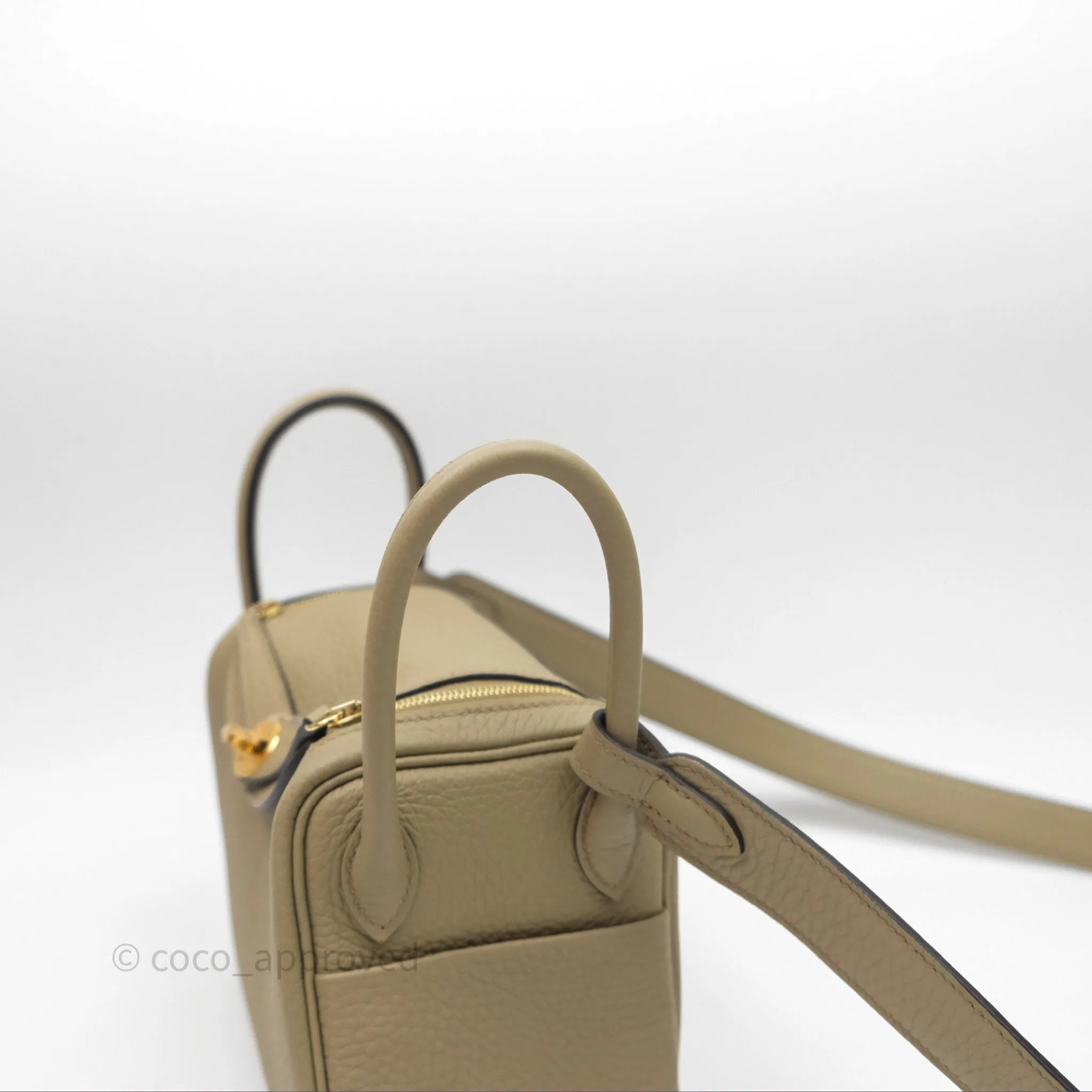 Herms Mini Lindy 20 Beige Marfa 8Q Clemence Gold Hardware