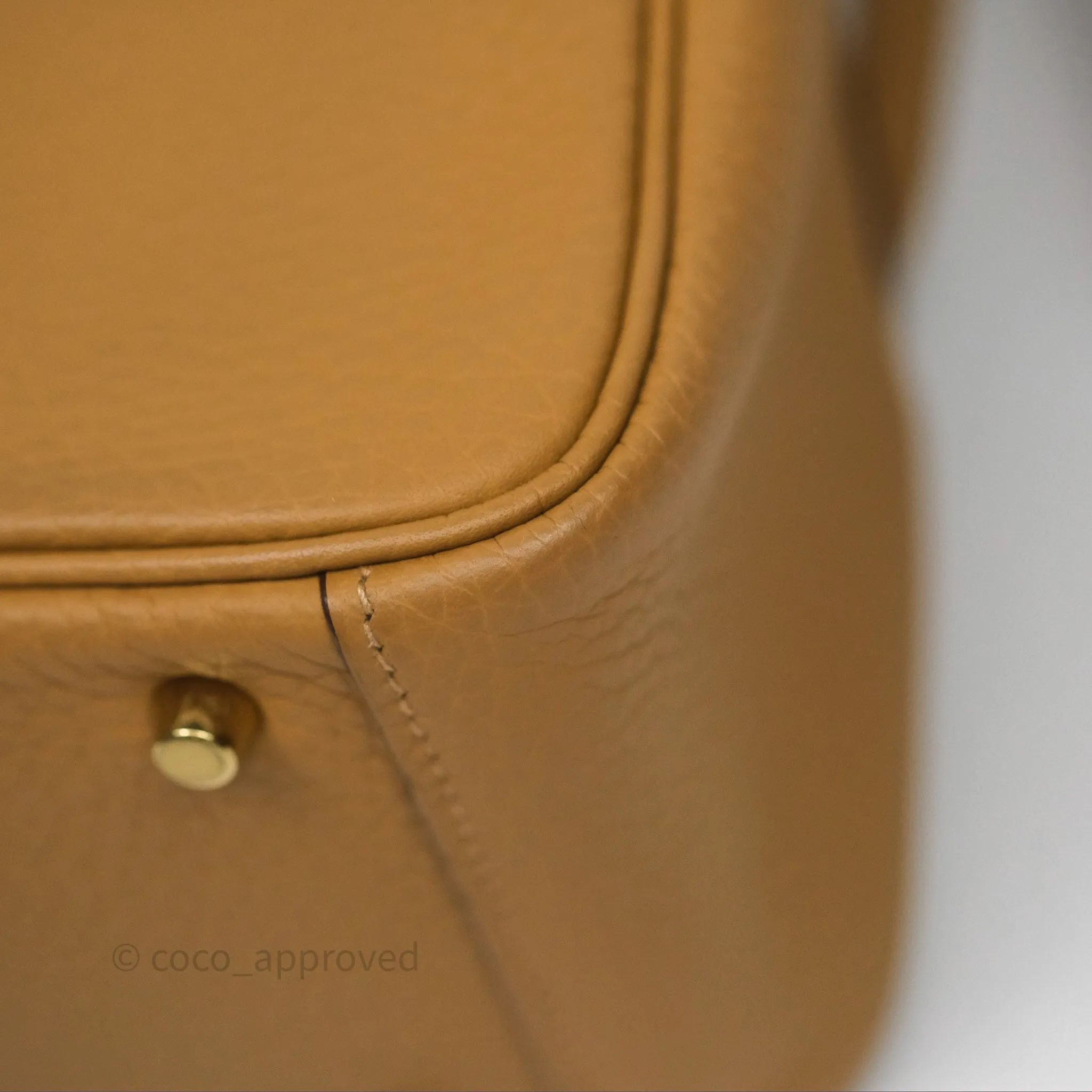 Herms Mini Lindy 20 Biscuit 4B Clemence Gold Hardware With Rodeo