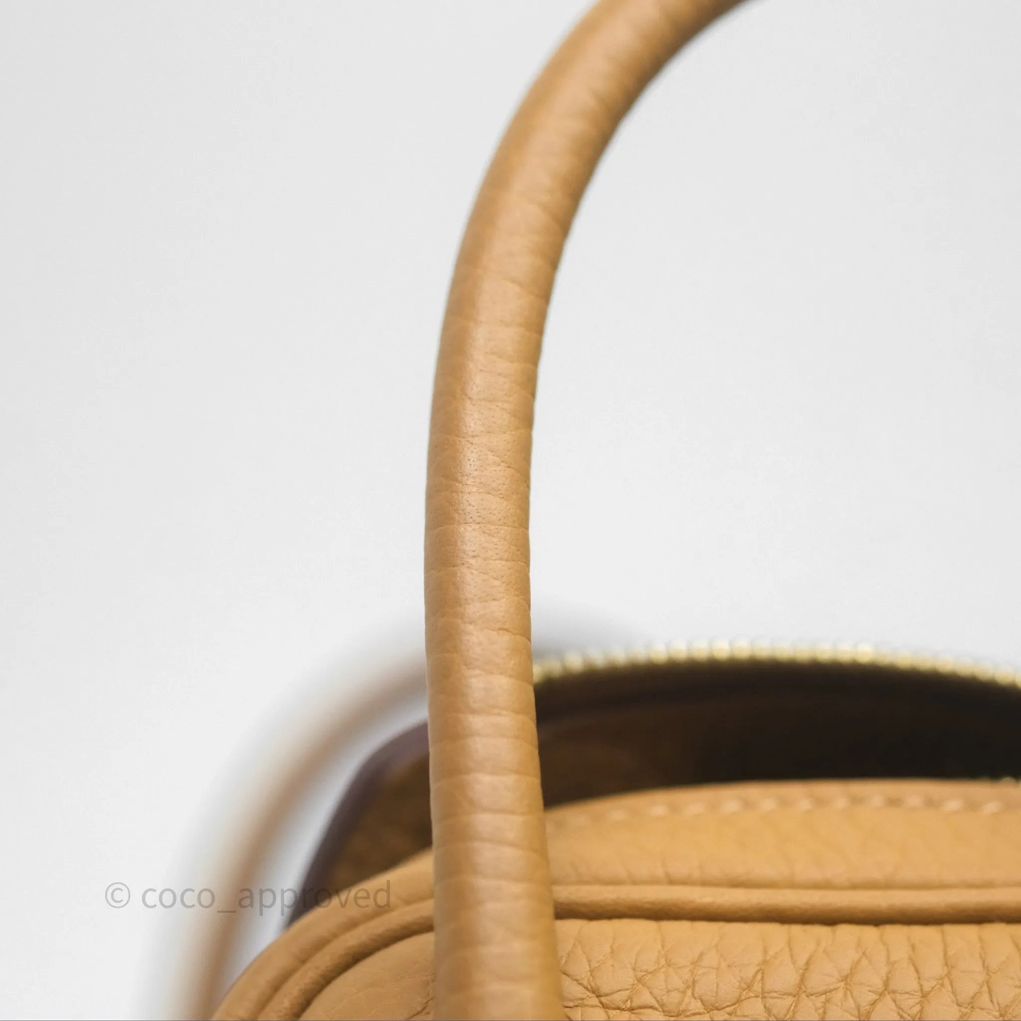 Herms Mini Lindy 20 Biscuit 4B Clemence Gold Hardware With Rodeo