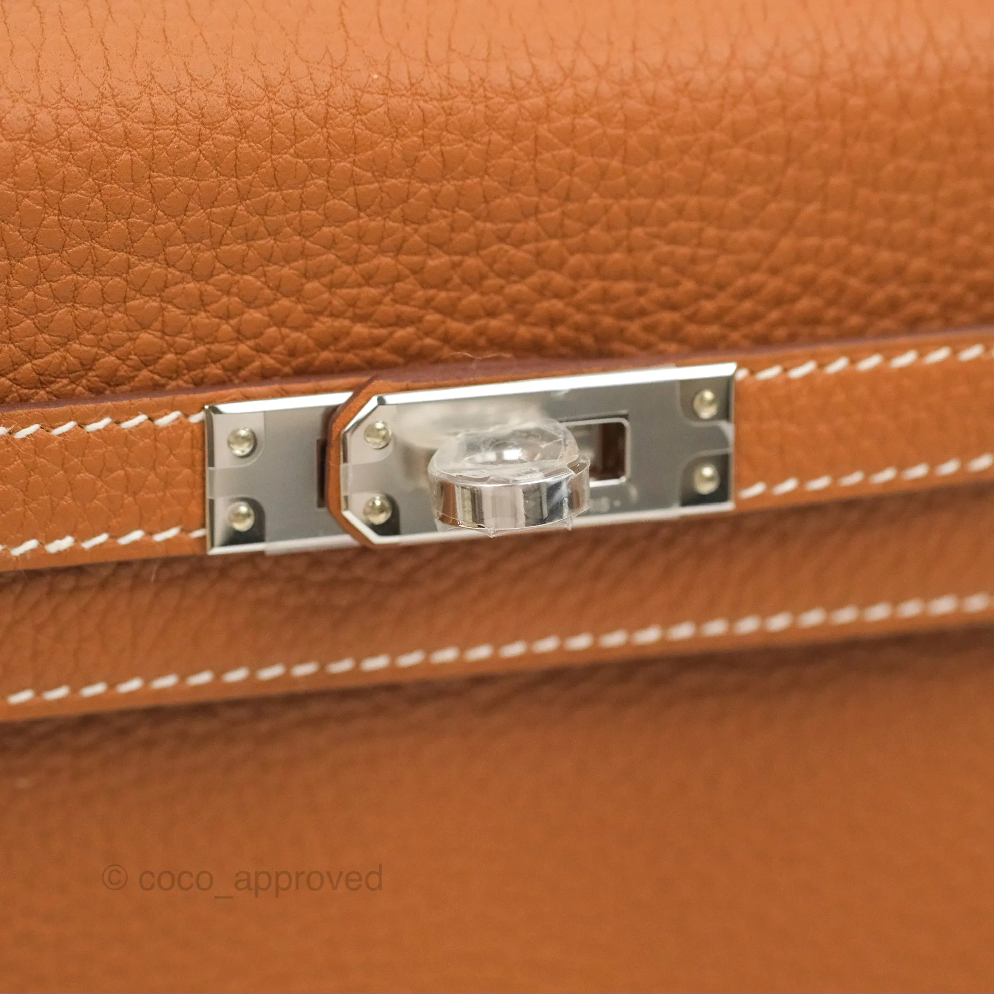 Herms Retourne Kelly 25 Gold Togo Palladium Hardware