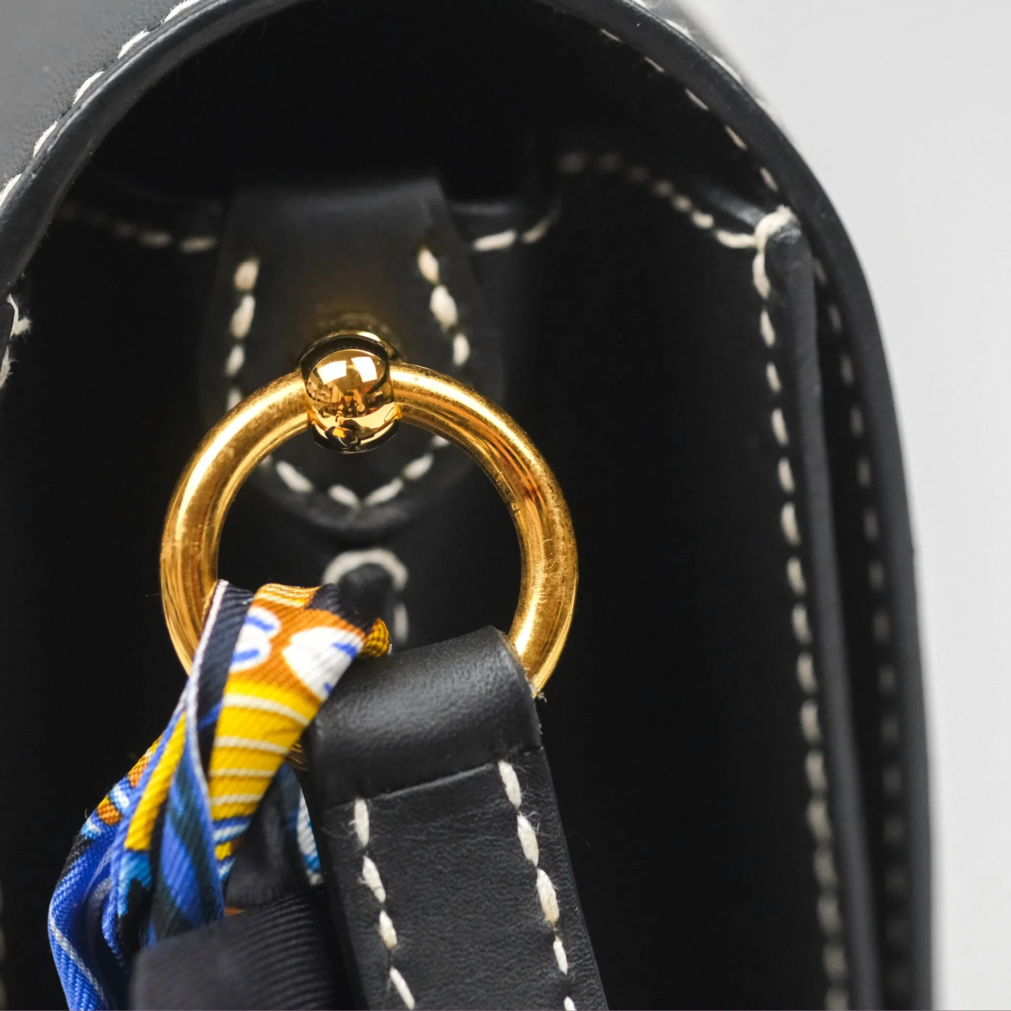 Herms Roulis 23 Noir 89 Sombrero Gold Hardware
