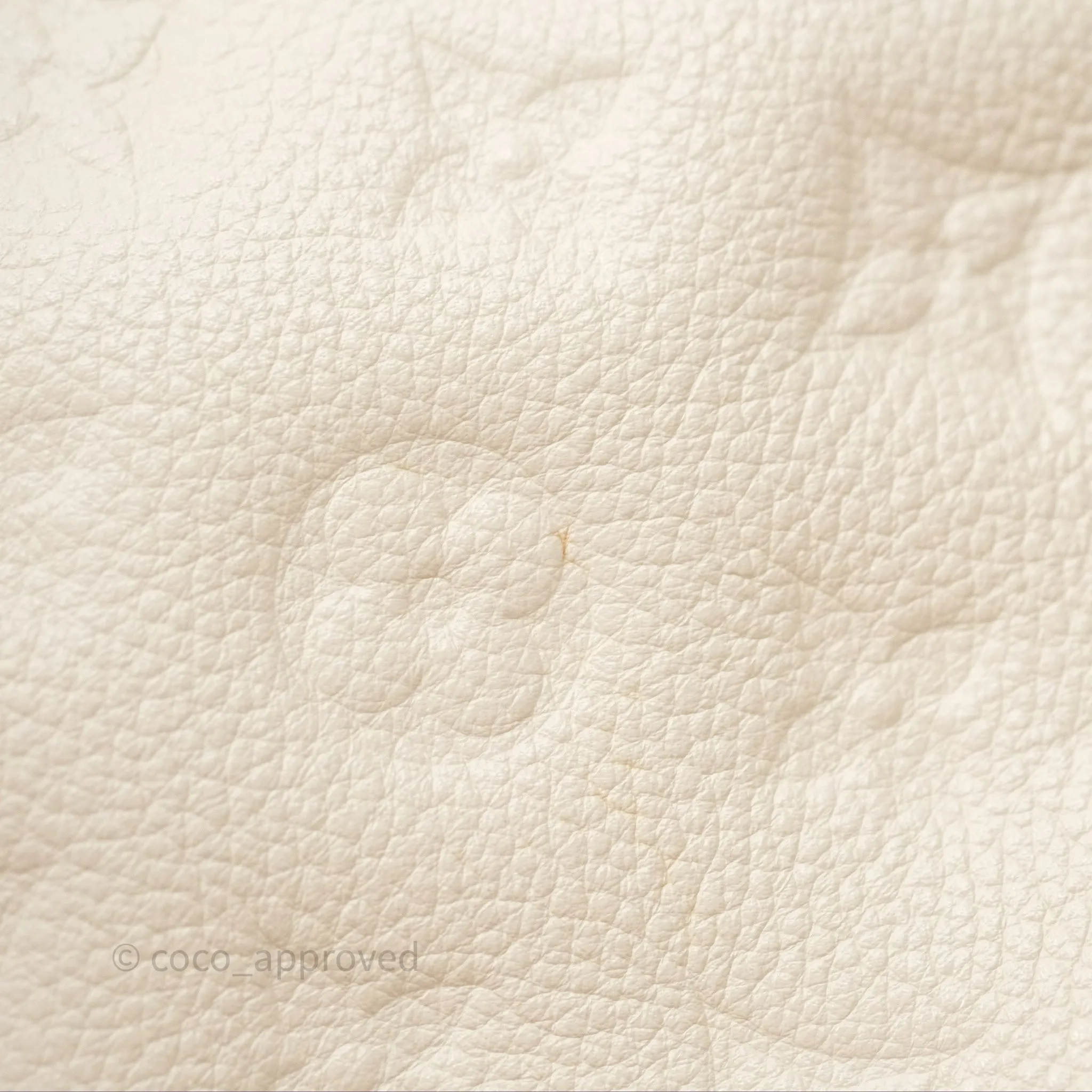 Louis Vuitton Artsy Monogram Empreinte MM Ivory