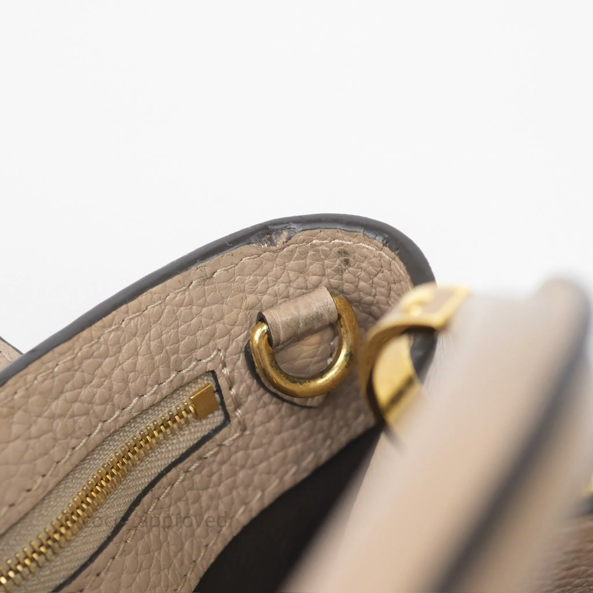 Louis Vuitton Capucines BB Taurillon Leather Galet
