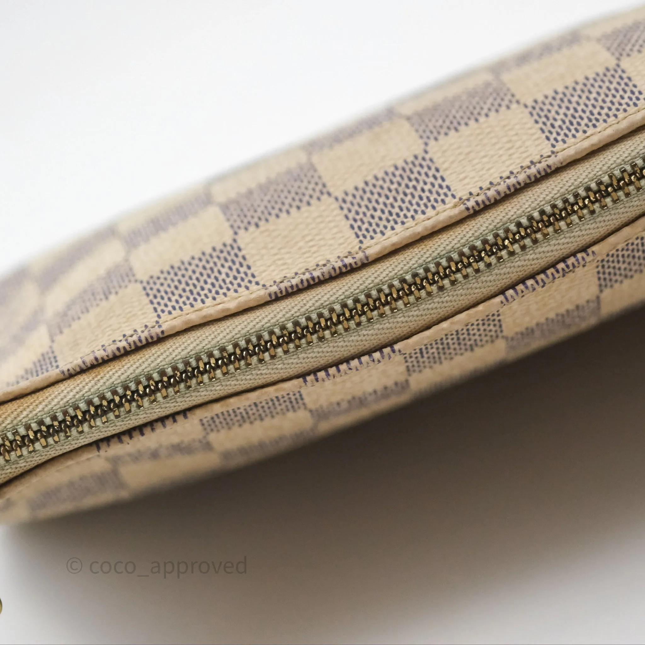 Louis Vuitton Damier Azur Pochette