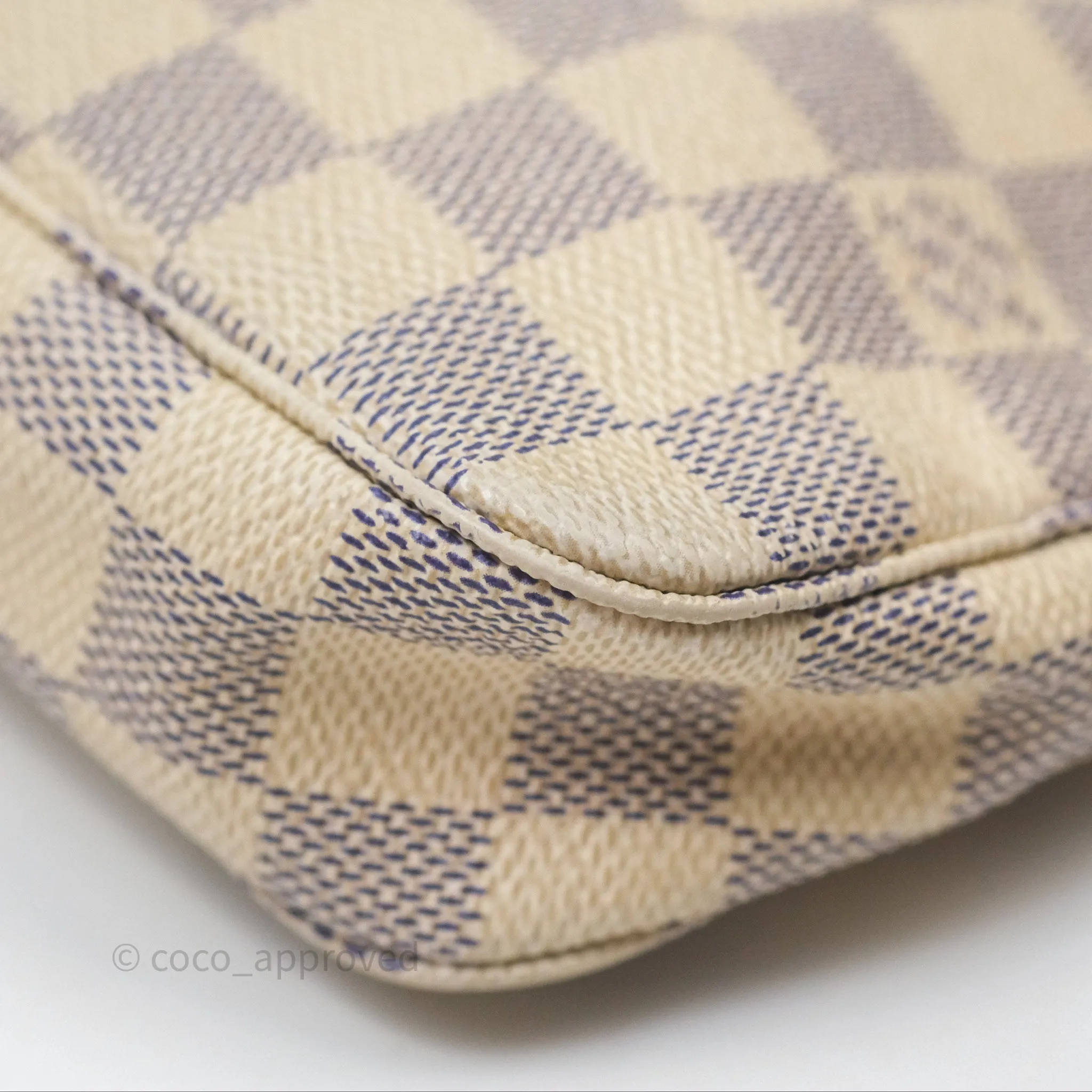 Louis Vuitton Damier Azur Pochette