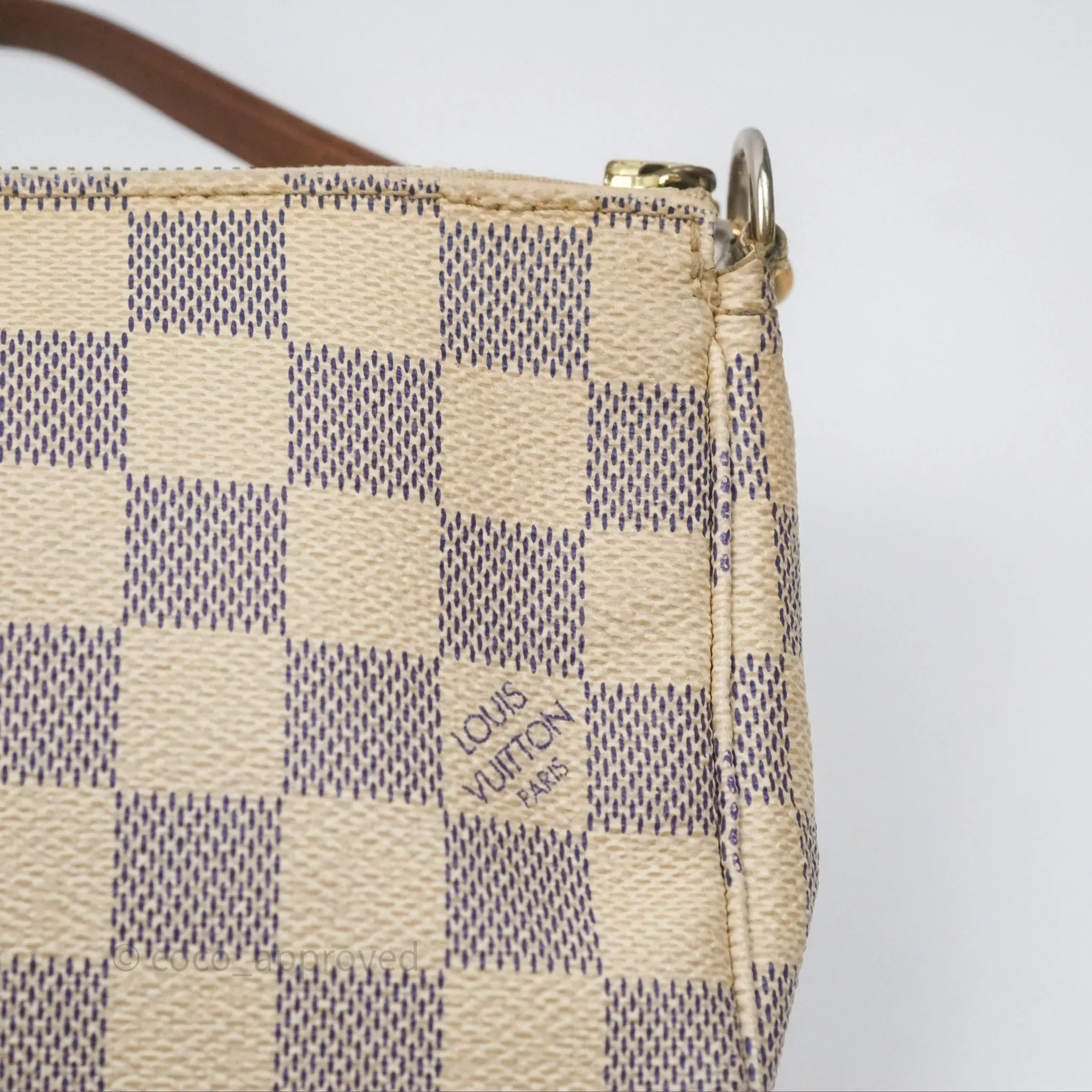 Louis Vuitton Damier Azur Pochette