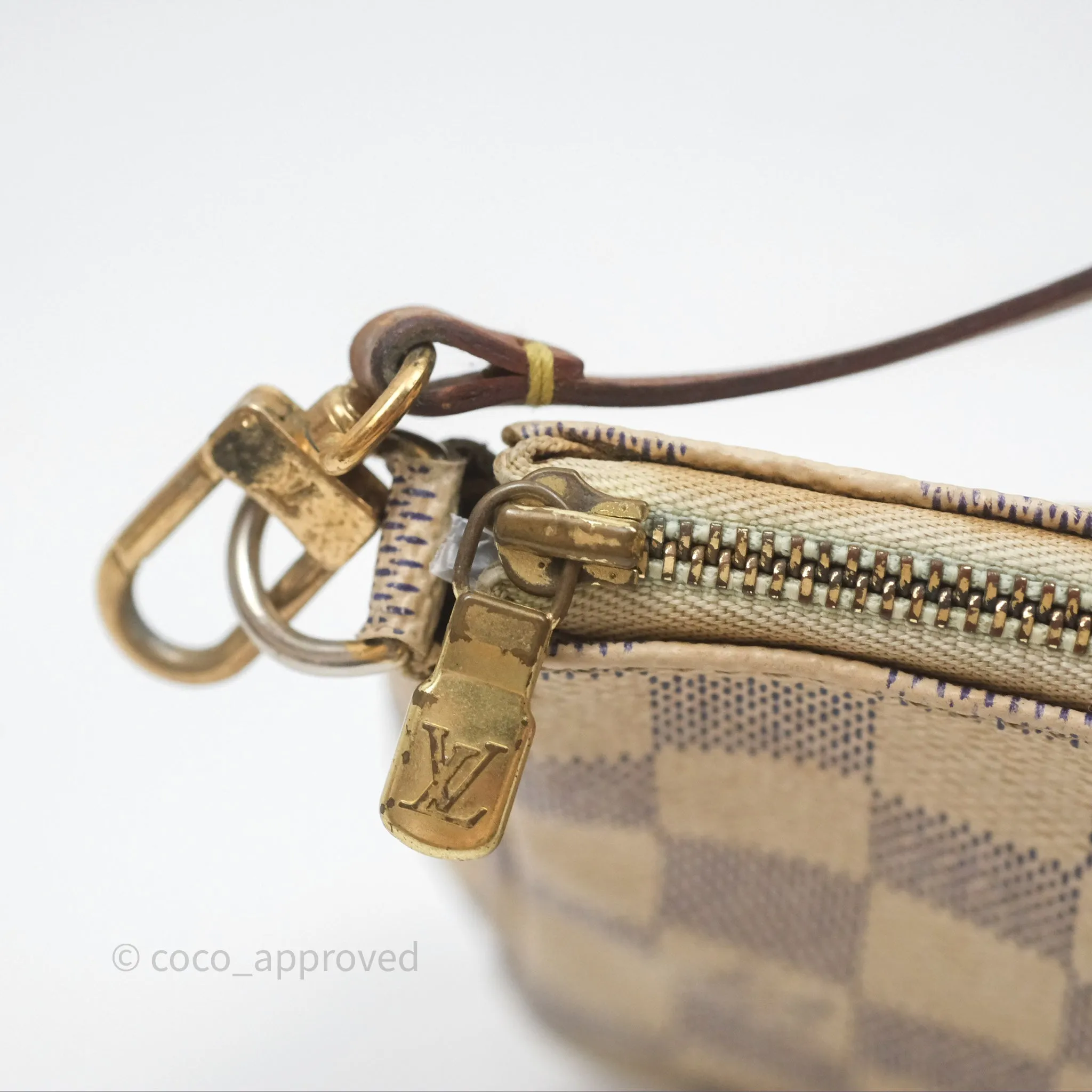Louis Vuitton Damier Azur Pochette