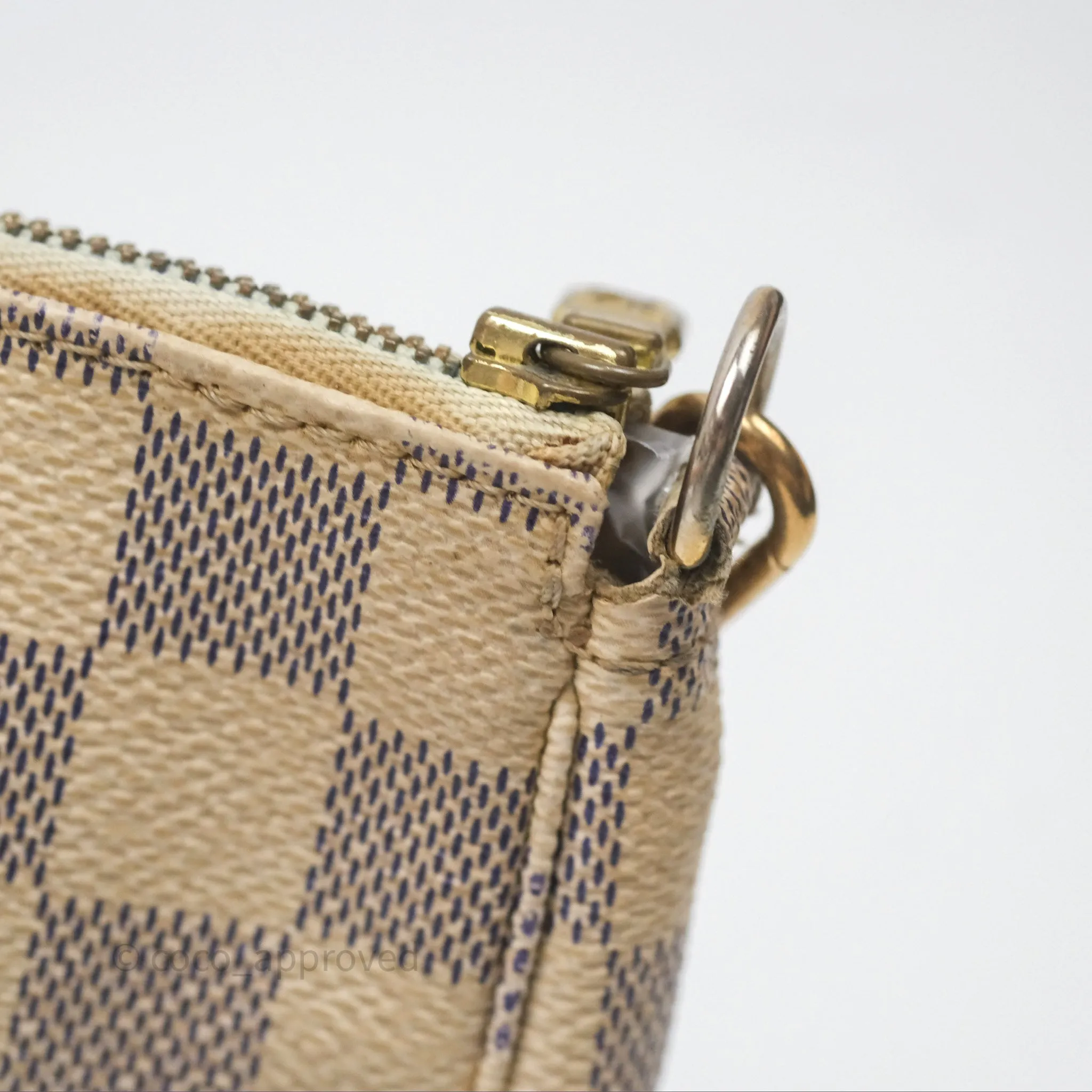 Louis Vuitton Damier Azur Pochette