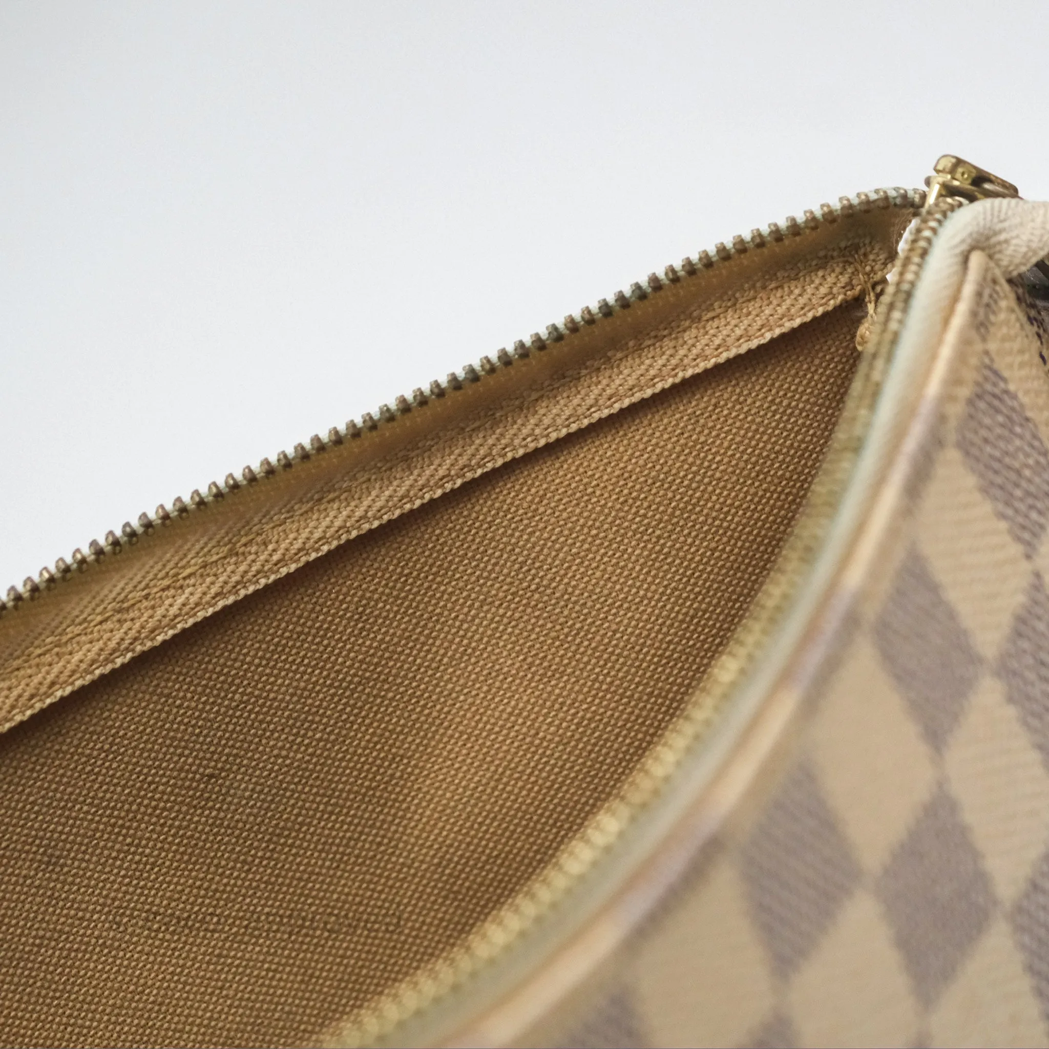 Louis Vuitton Damier Azur Pochette