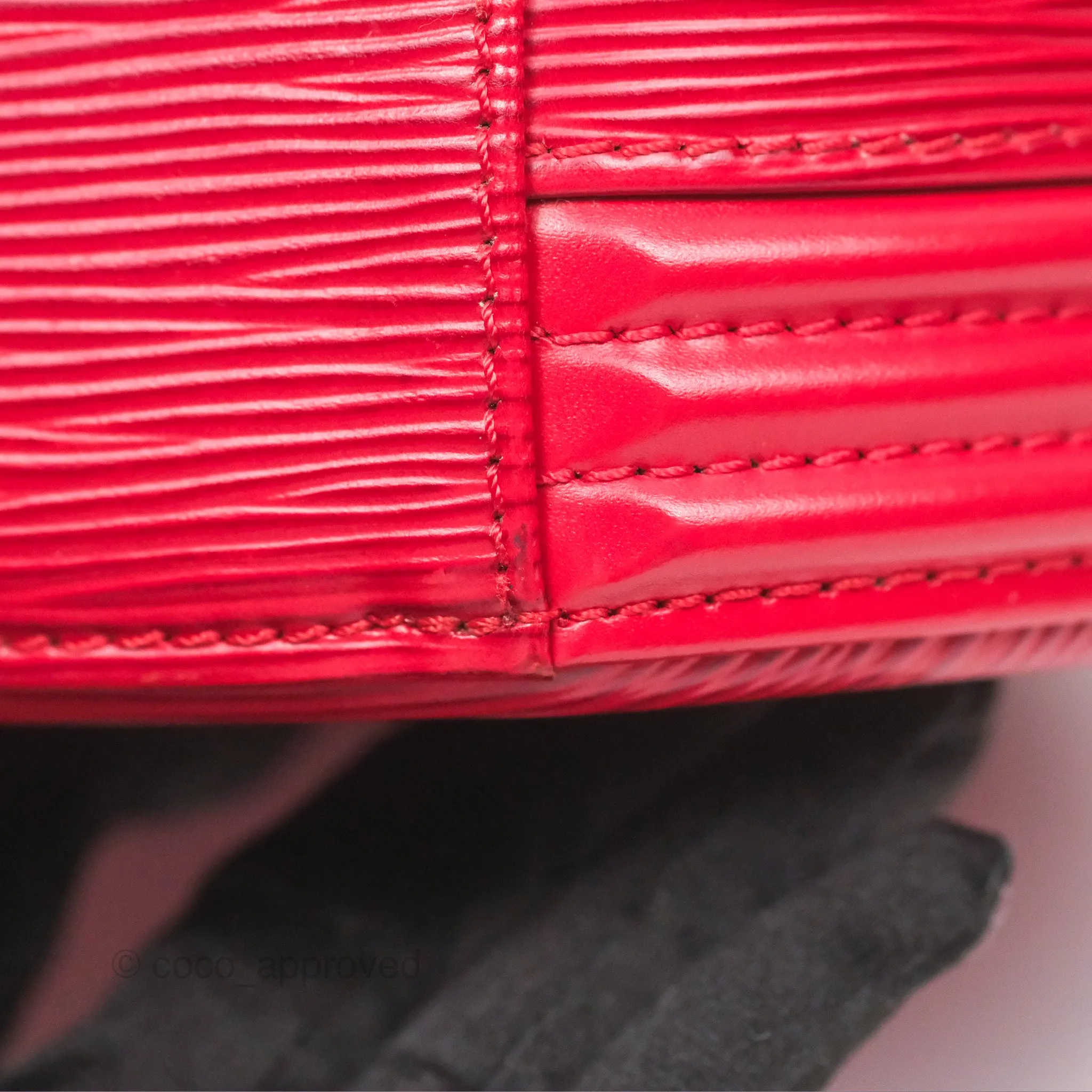 Louis Vuitton Epi Cannes Vanity Handbag Red Gold Hardware