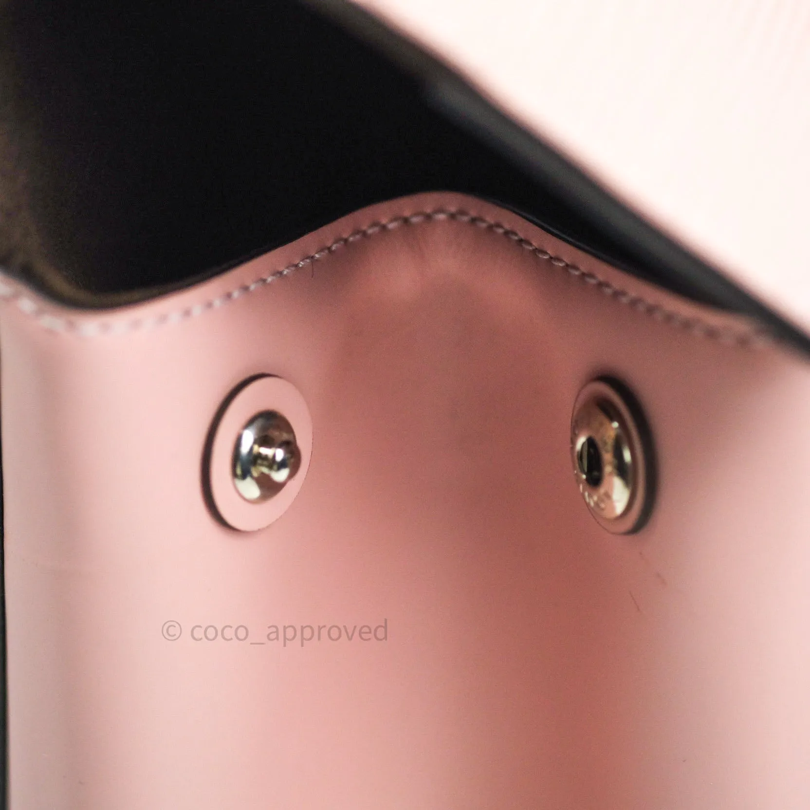 Louis Vuitton Epi Cluny MM Rose Ballerine
