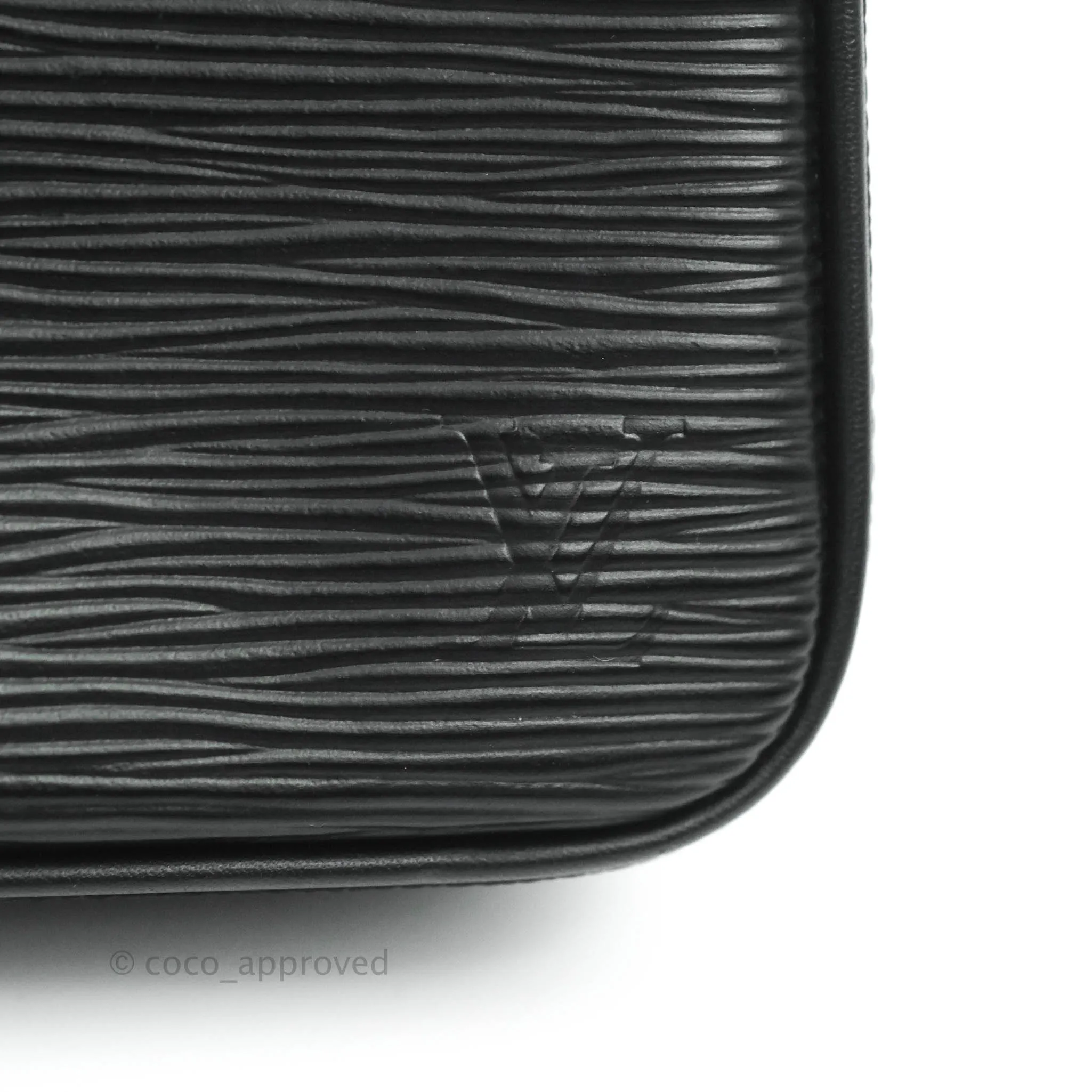Louis Vuitton Epi Easy Pouch On Strap Black