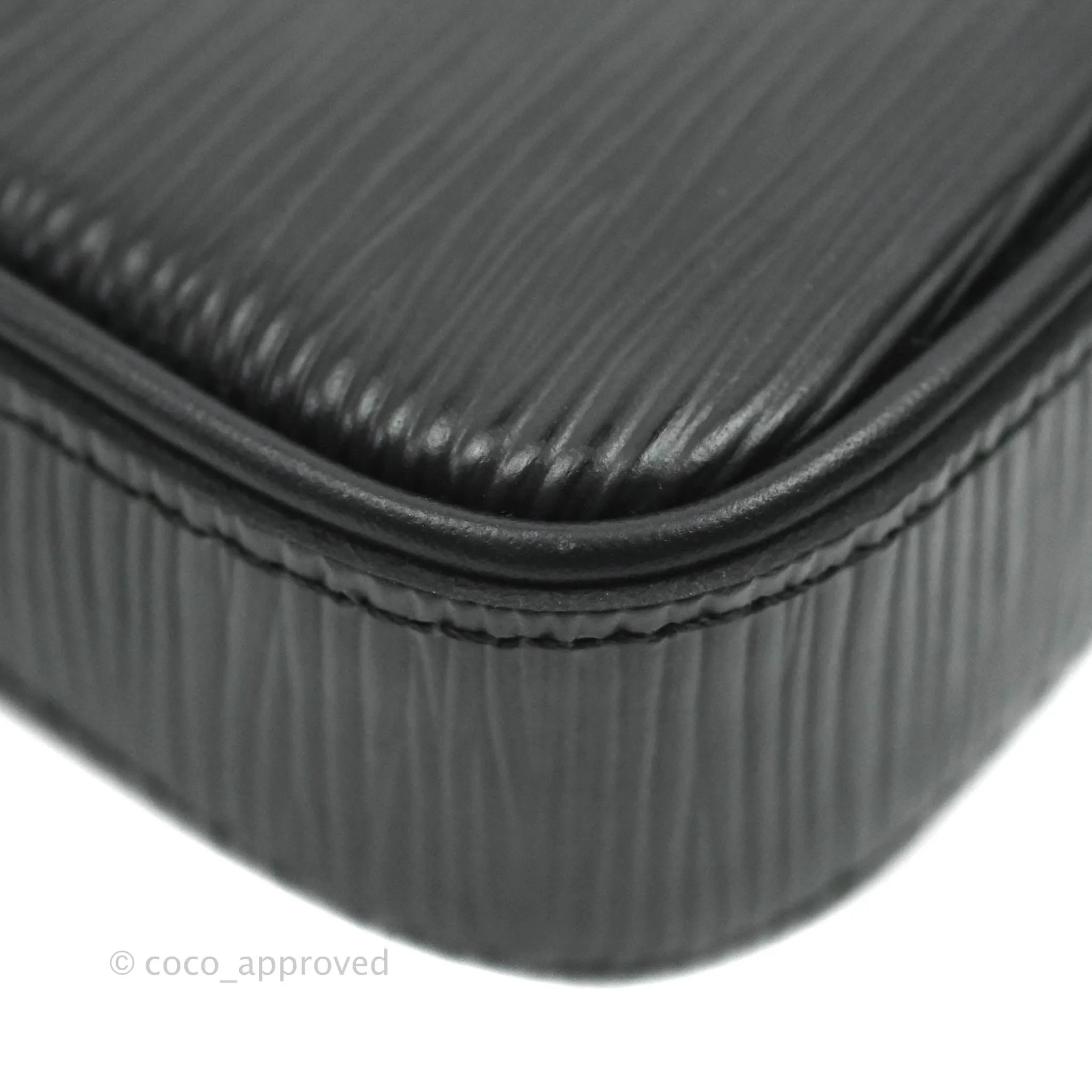 Louis Vuitton Epi Easy Pouch On Strap Black