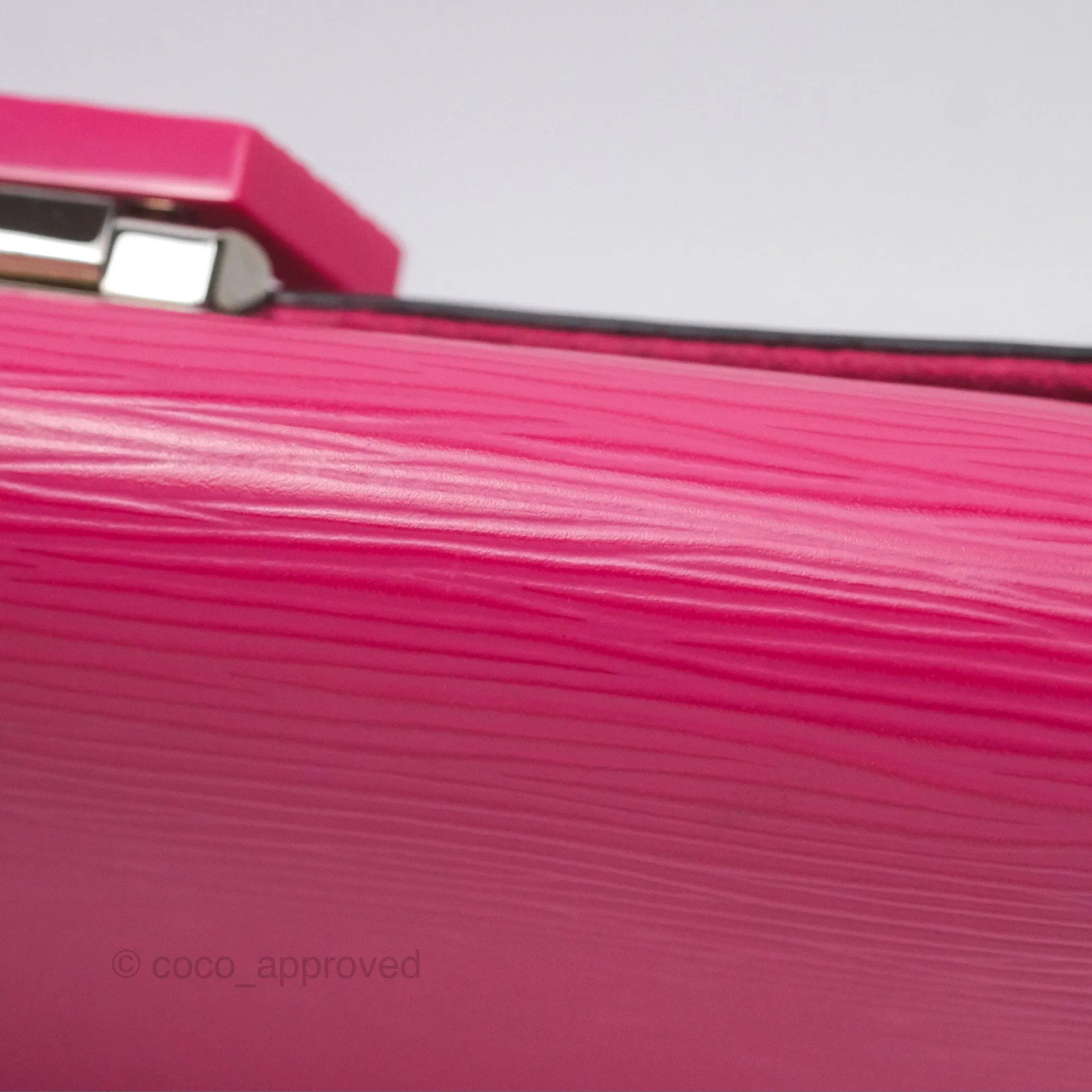 Louis Vuitton Epi Pochette Louise PM Pivoine