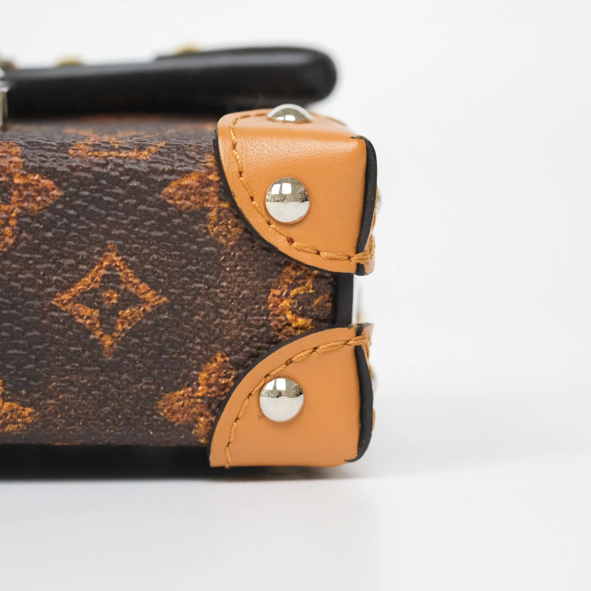 Louis Vuitton Essential Trunk Pouch Monogram Canvas
