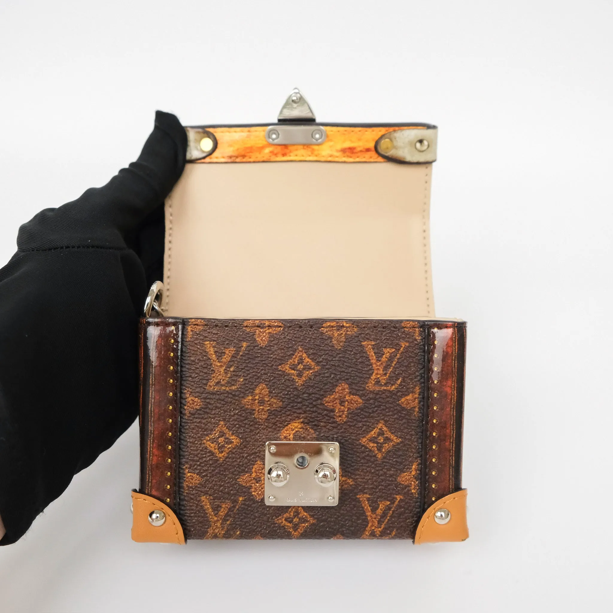 Louis Vuitton Essential Trunk Pouch Monogram Canvas