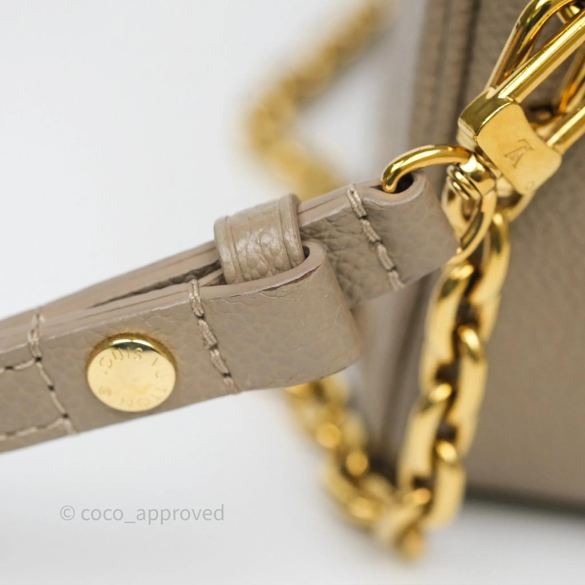 Louis Vuitton Ivy Wallet on Chain Monogram Empreinte Dove/Cream