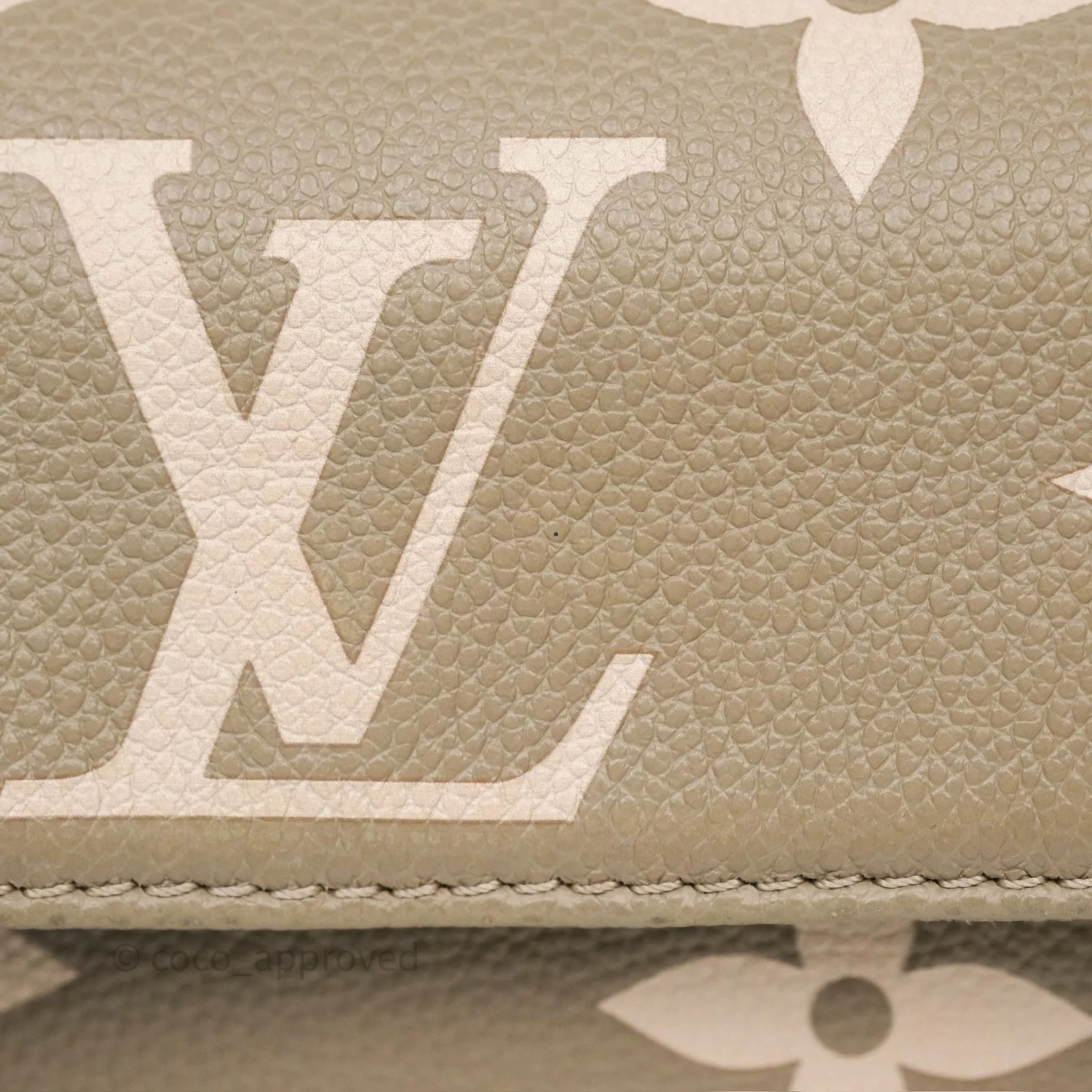 Louis Vuitton Ivy Wallet on Chain Monogram Empreinte Dove/Cream