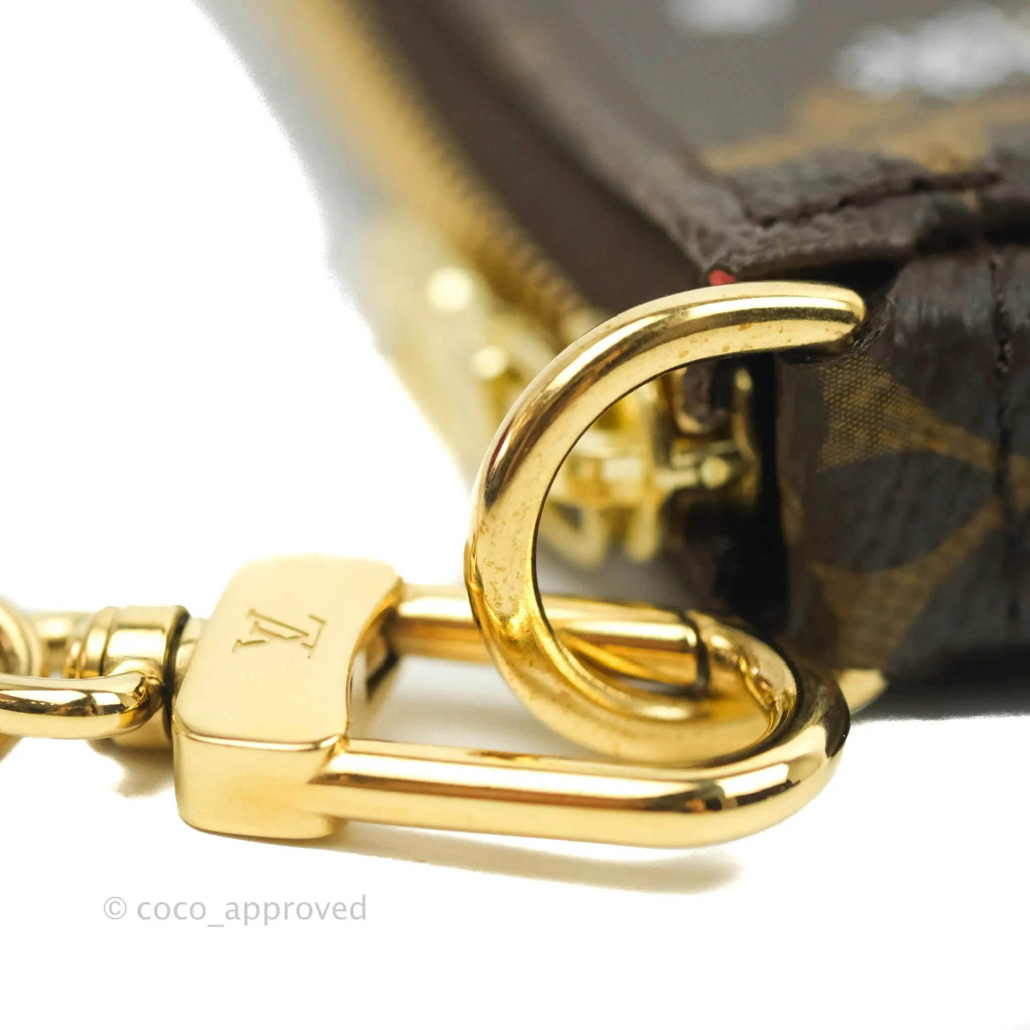 Louis Vuitton Mini Pochette Accessories Monogram Christmas London Edition 2021