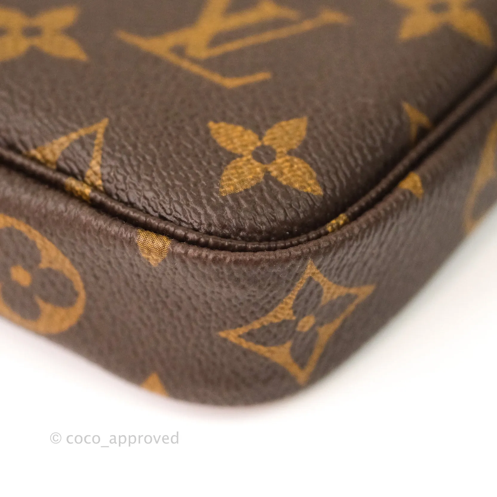 Louis Vuitton Mini Pochette Accessories Monogram Christmas