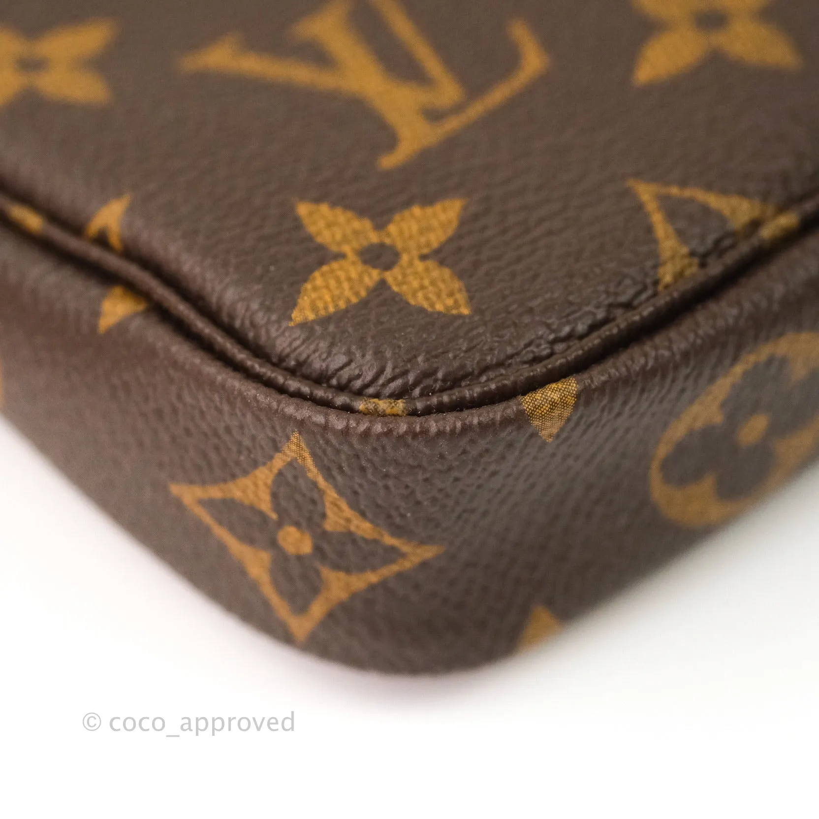 Louis Vuitton Mini Pochette Accessories Monogram Christmas
