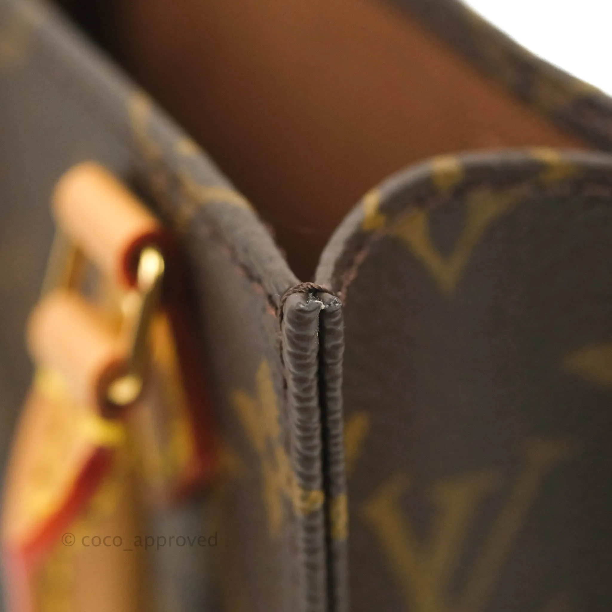 Louis Vuitton Monogram Canvas Petit Sac Plat bag