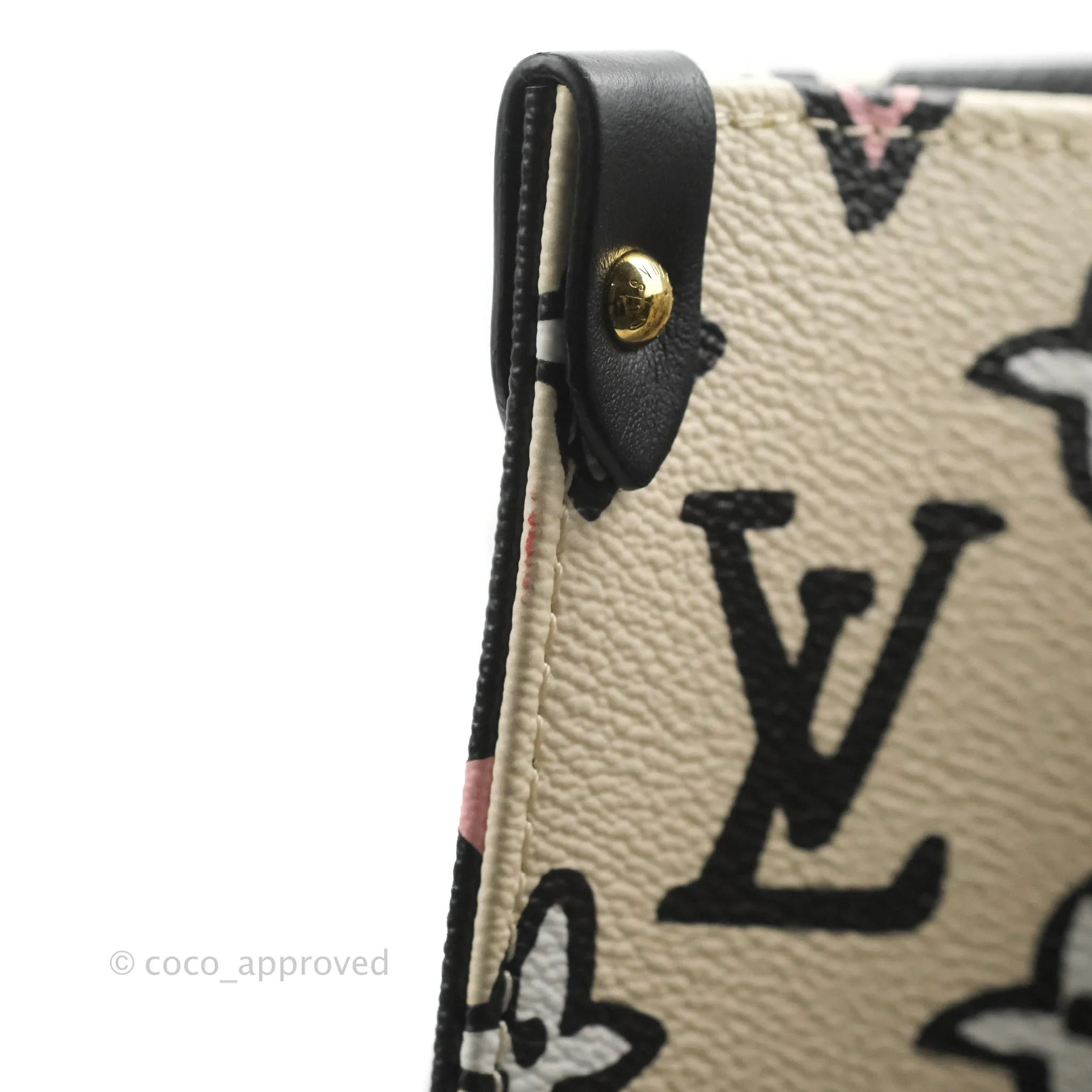 Louis Vuitton Monogram Giant Wild At Heart Onthego GM Black