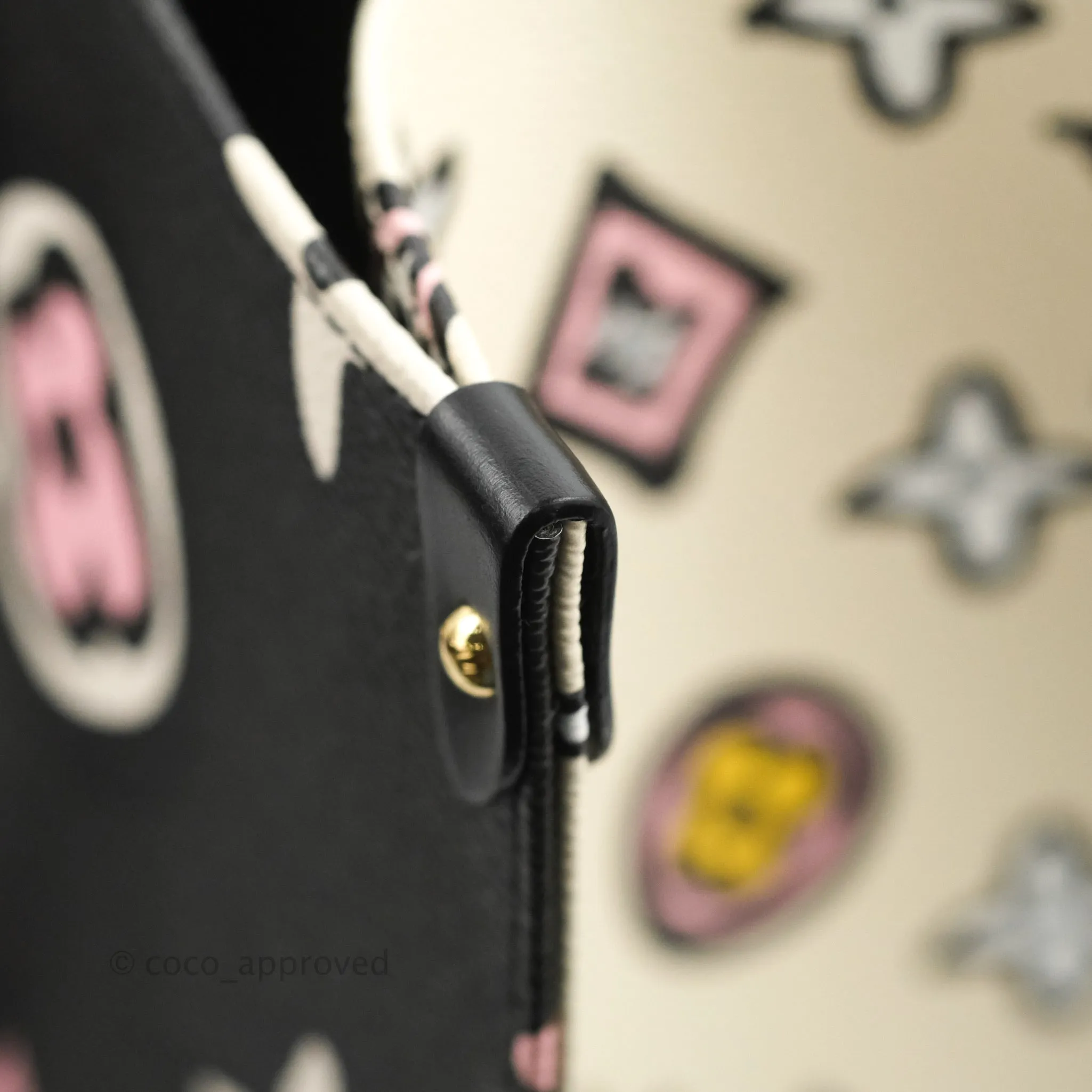Louis Vuitton Monogram Giant Wild At Heart Onthego GM Black