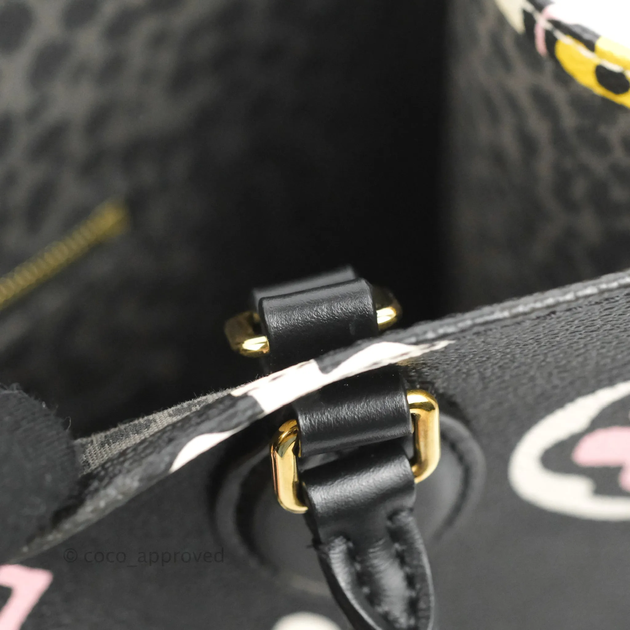 Louis Vuitton Monogram Giant Wild At Heart Onthego GM Black