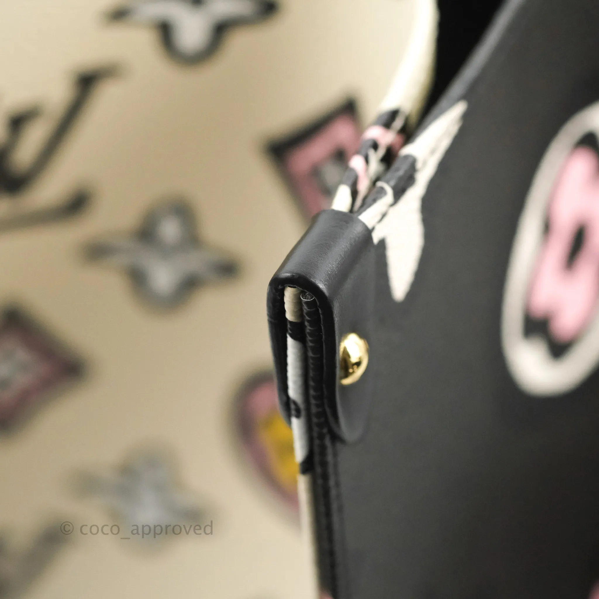Louis Vuitton Monogram Giant Wild At Heart Onthego GM Black