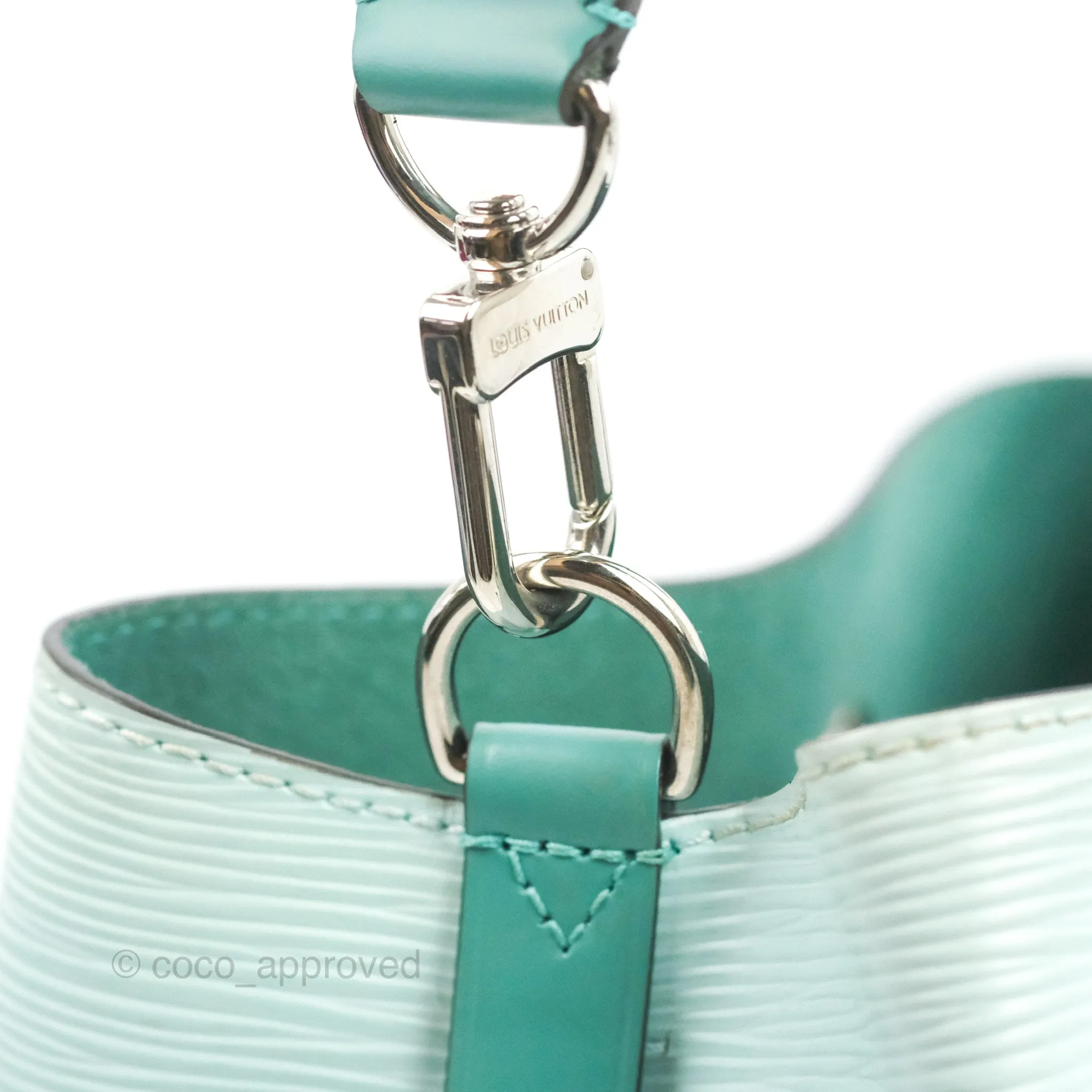 Louis Vuitton Neonoe BB Epi Seaside Green