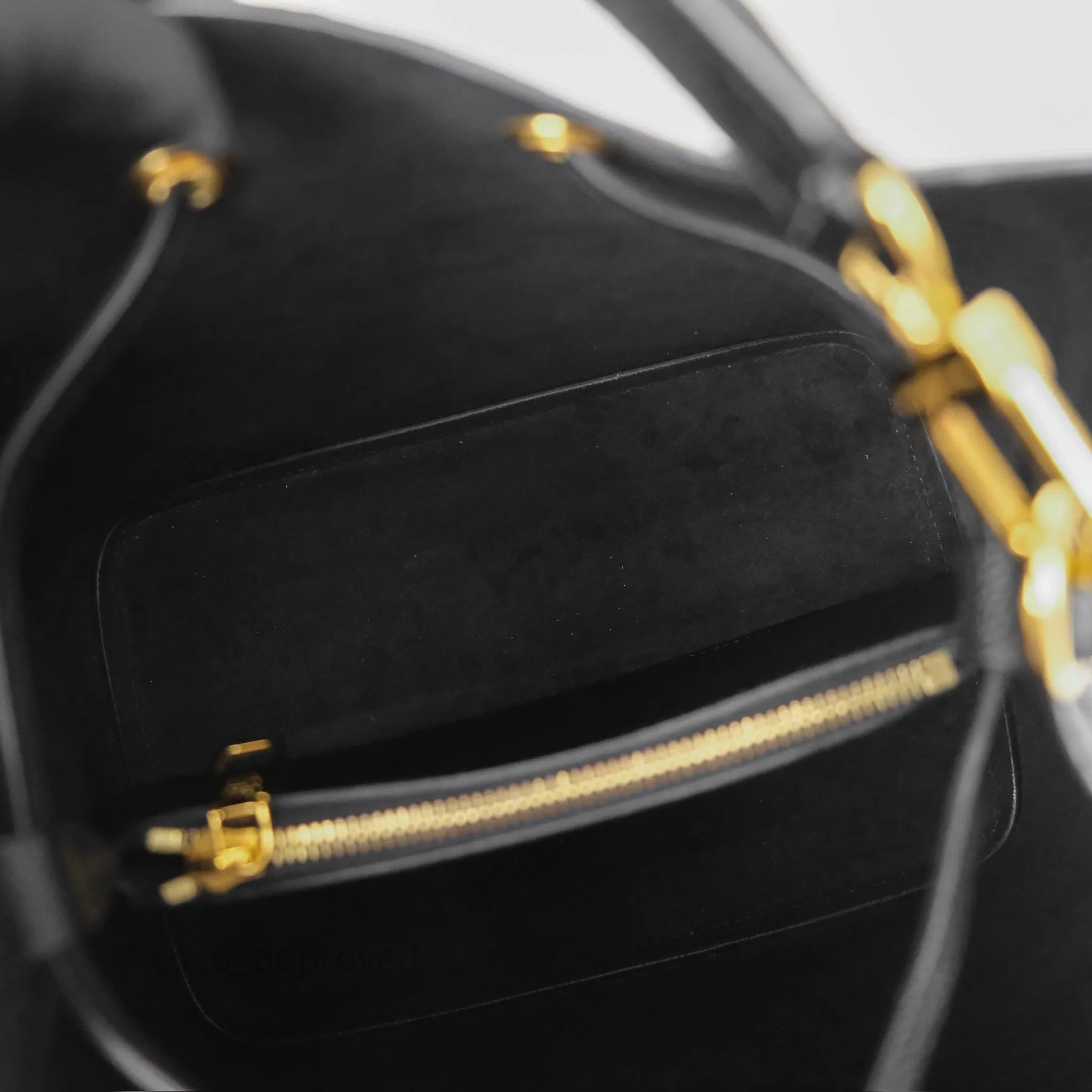 Louis Vuitton NeoNoe MM Monogram Empreinte Leather Black