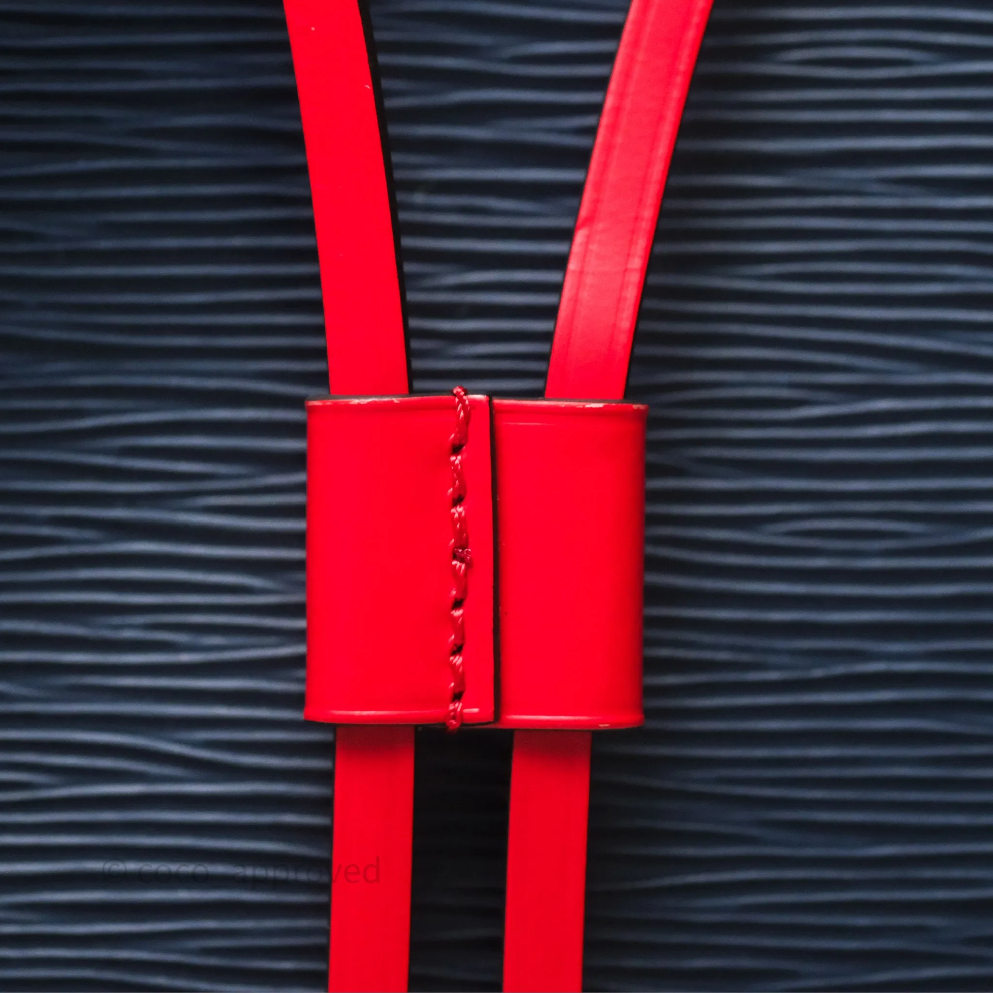 Louis Vuitton Neonoe MM Navy / Red Epi