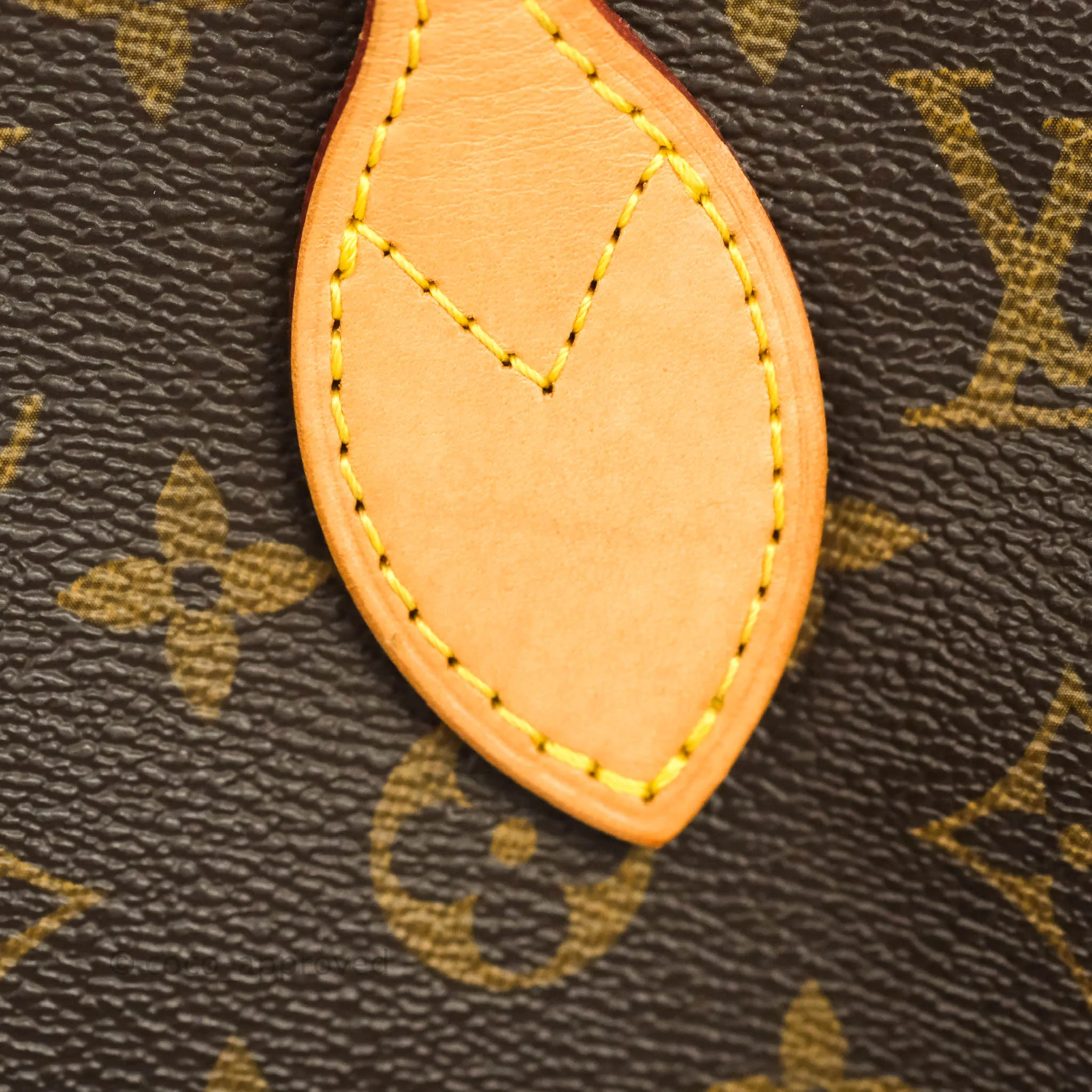 Louis Vuitton Neverfull MM Tote Bag Monogram Canvas