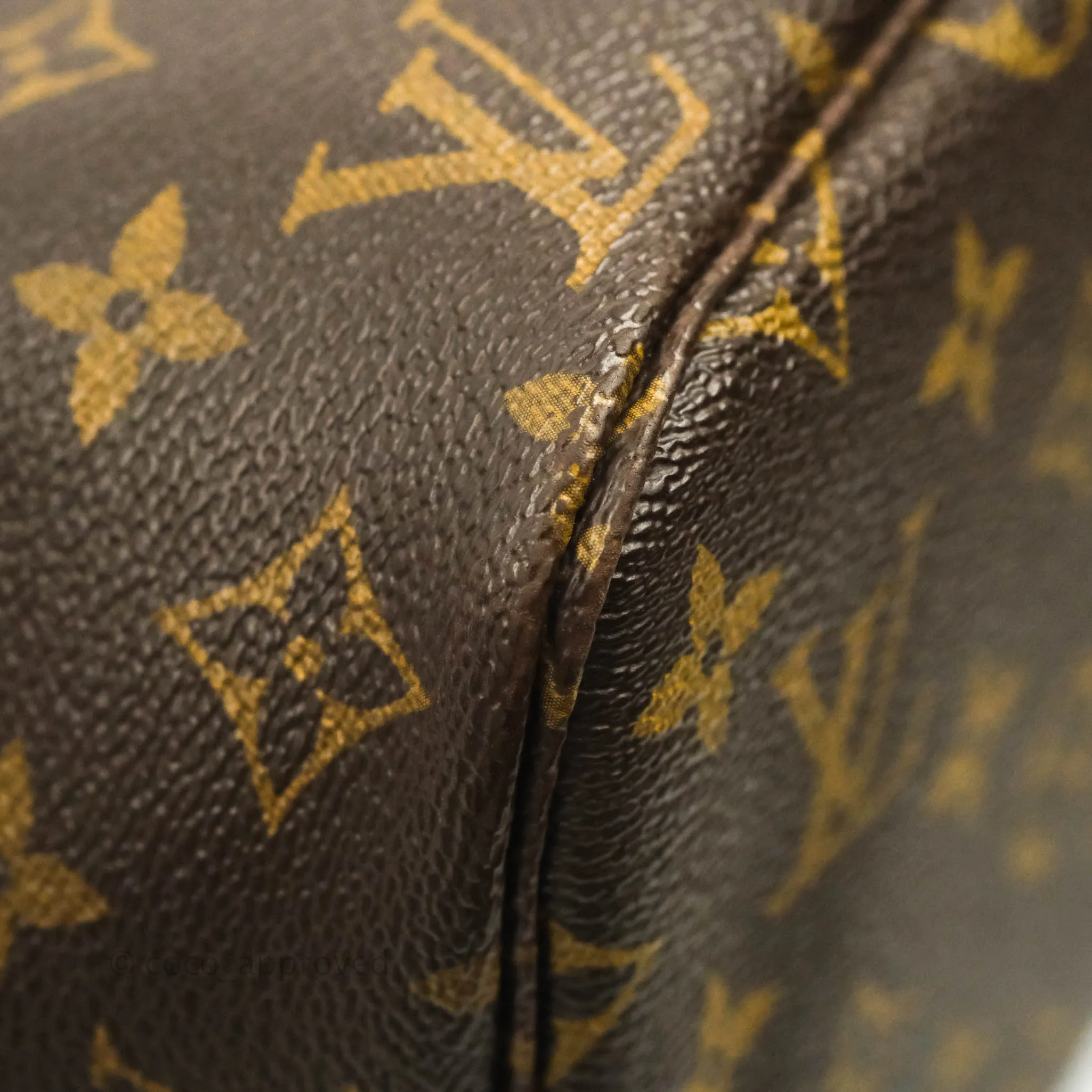 Louis Vuitton Neverfull MM Tote Bag Monogram Canvas