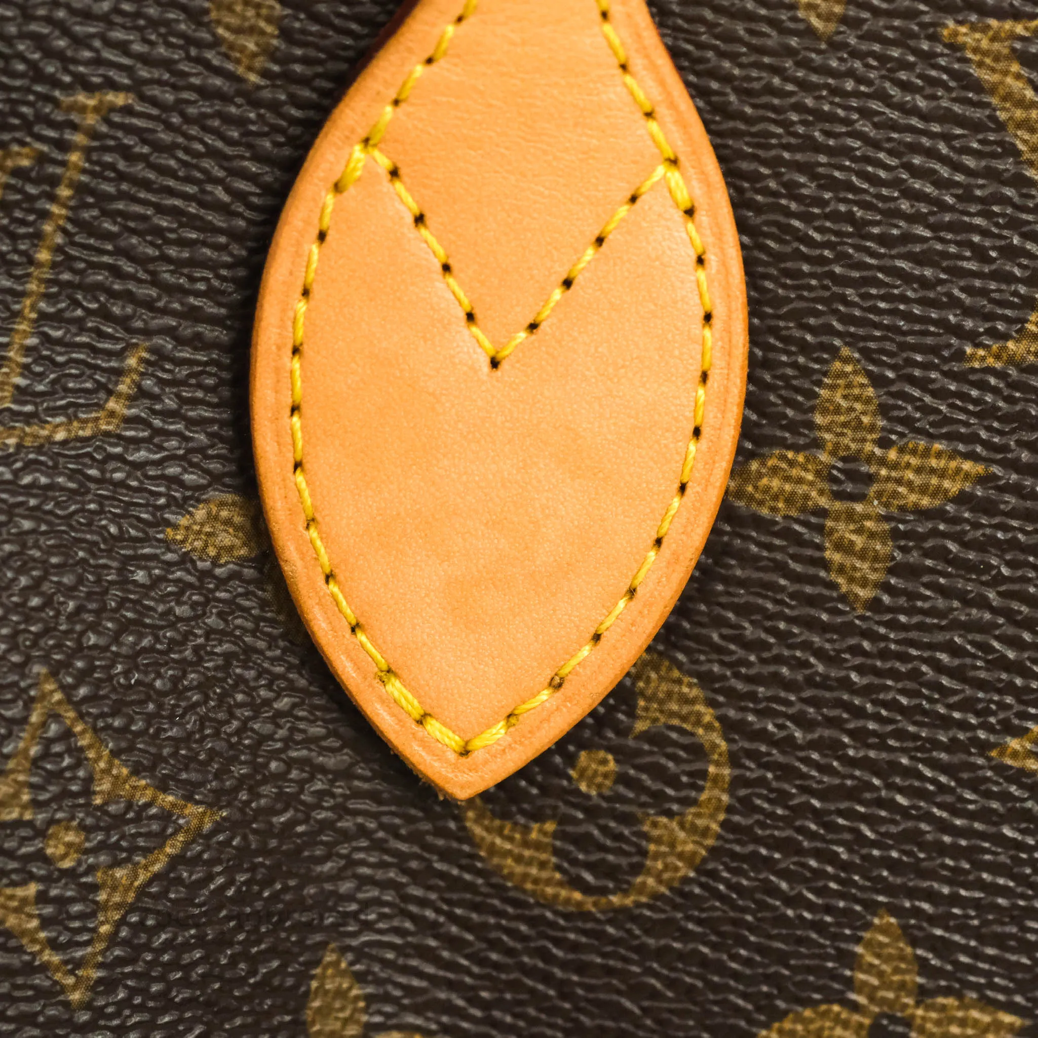 Louis Vuitton Neverfull MM Tote Bag Monogram Canvas