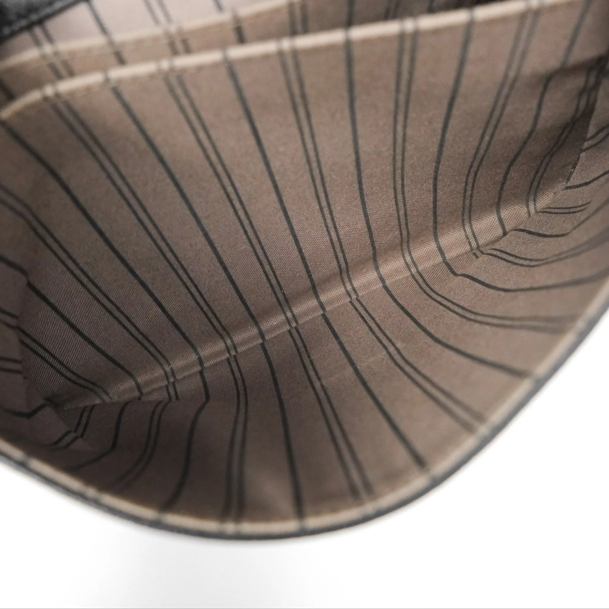 Louis Vuitton Pochette Metis Empreinte Black