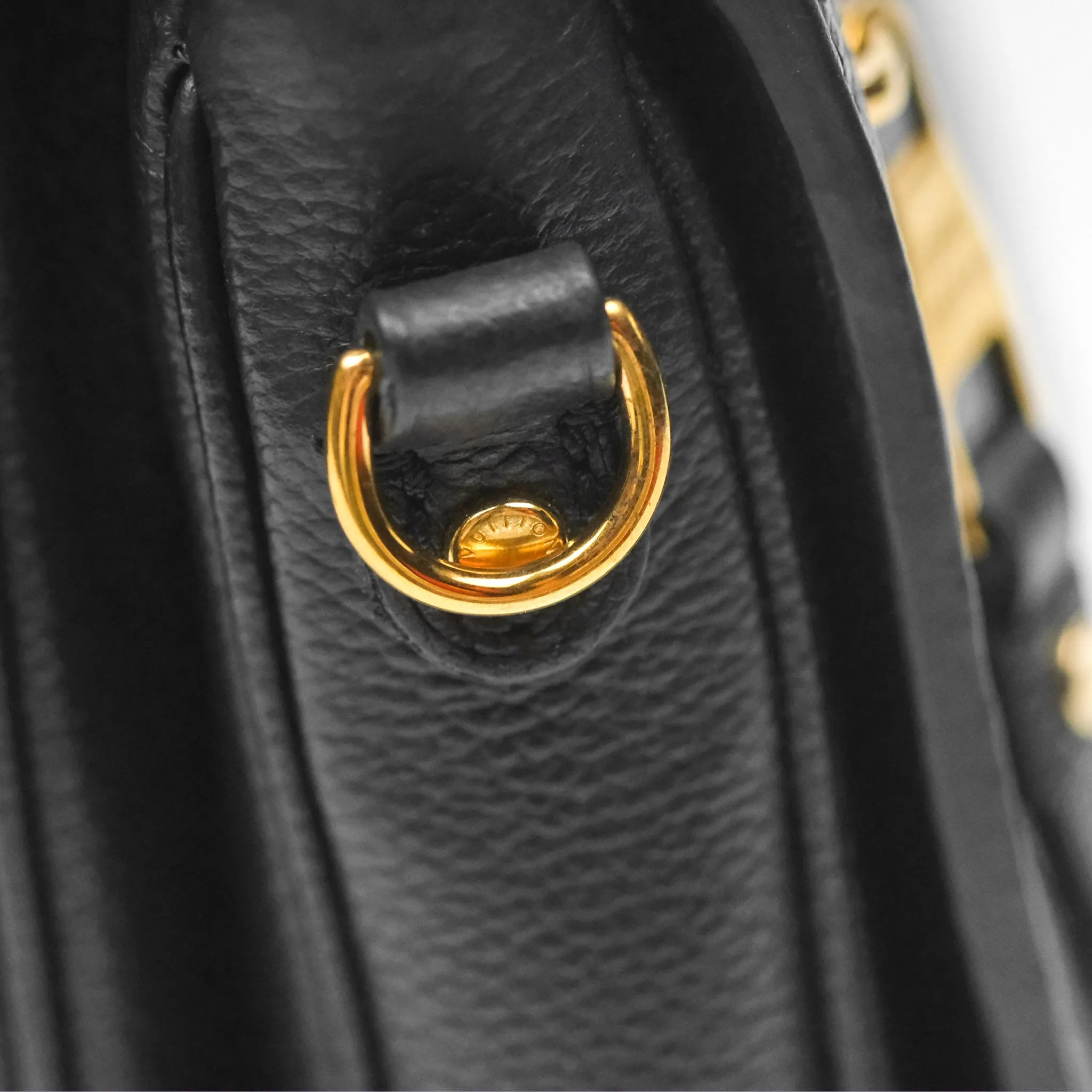 Louis Vuitton Pochette Metis Empreinte Black