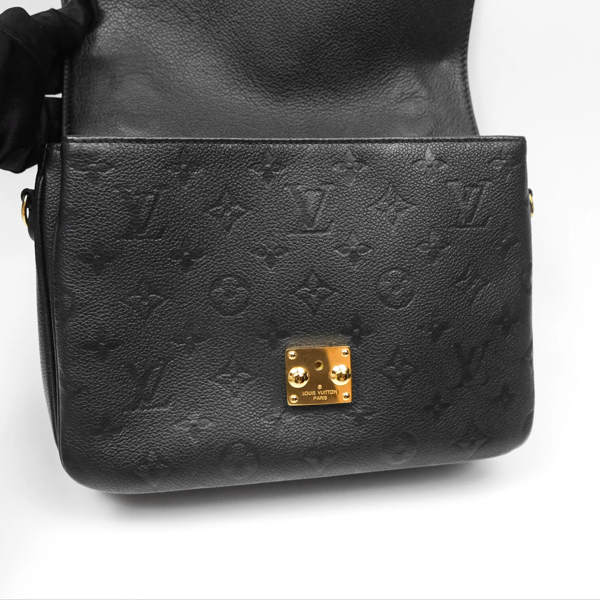 Louis Vuitton Pochette Metis Empreinte Black