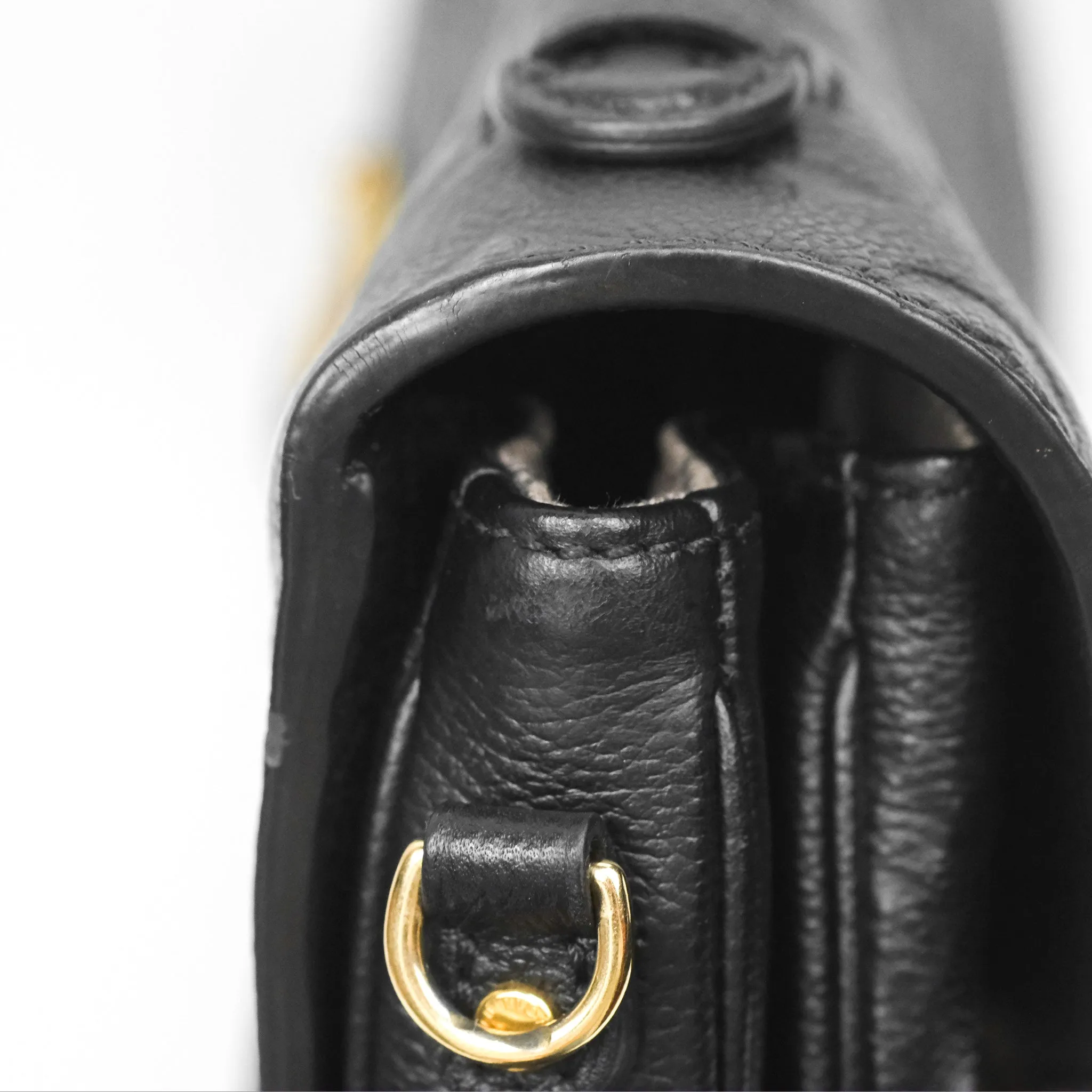 Louis Vuitton Pochette Metis Empreinte Black