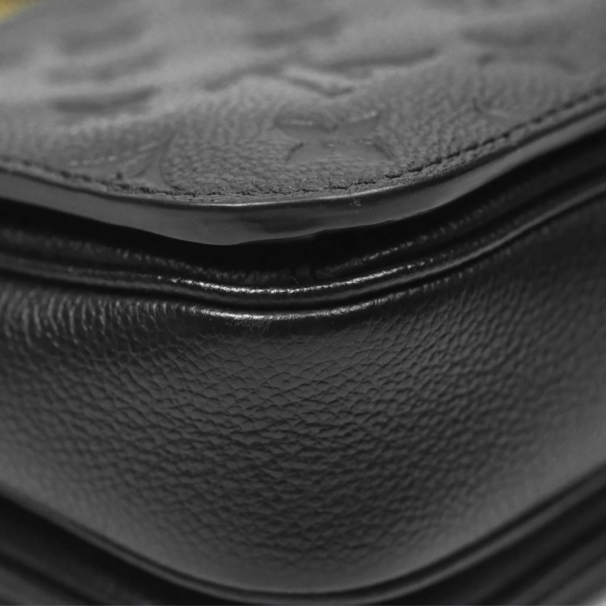 Louis Vuitton Pochette Metis Empreinte Black