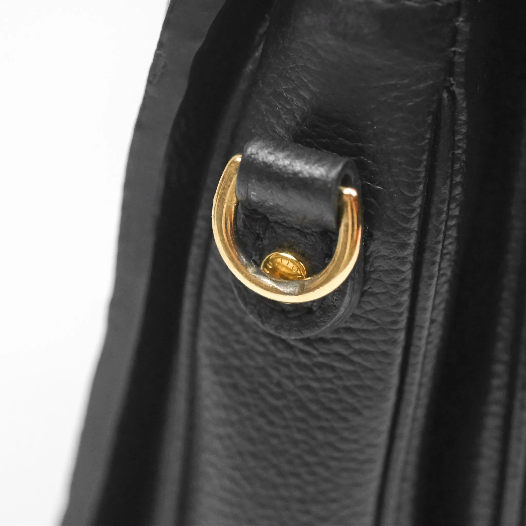 Louis Vuitton Pochette Metis Empreinte Black