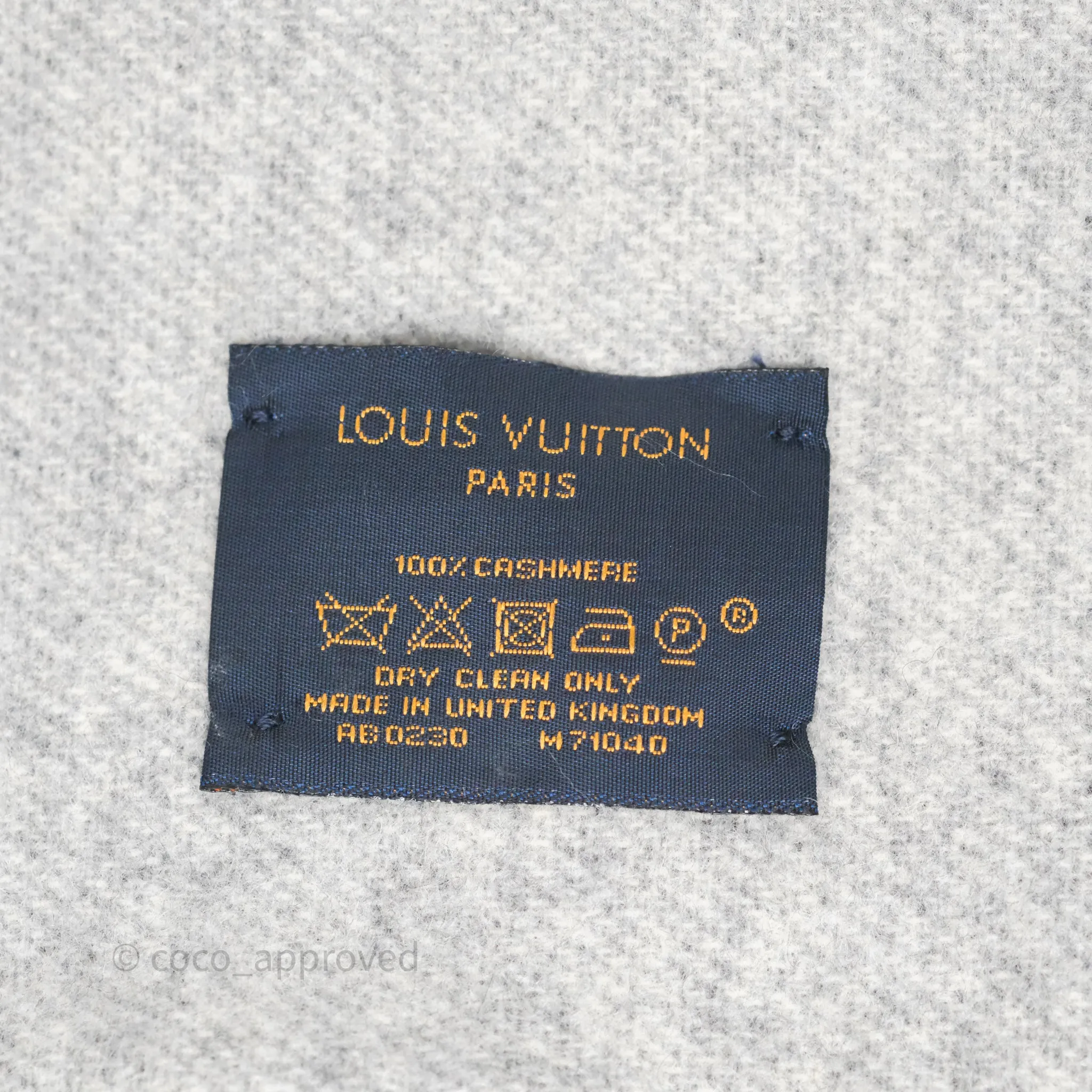 Louis Vuitton Reykjavik Scarf Cashmere Black Light Grey