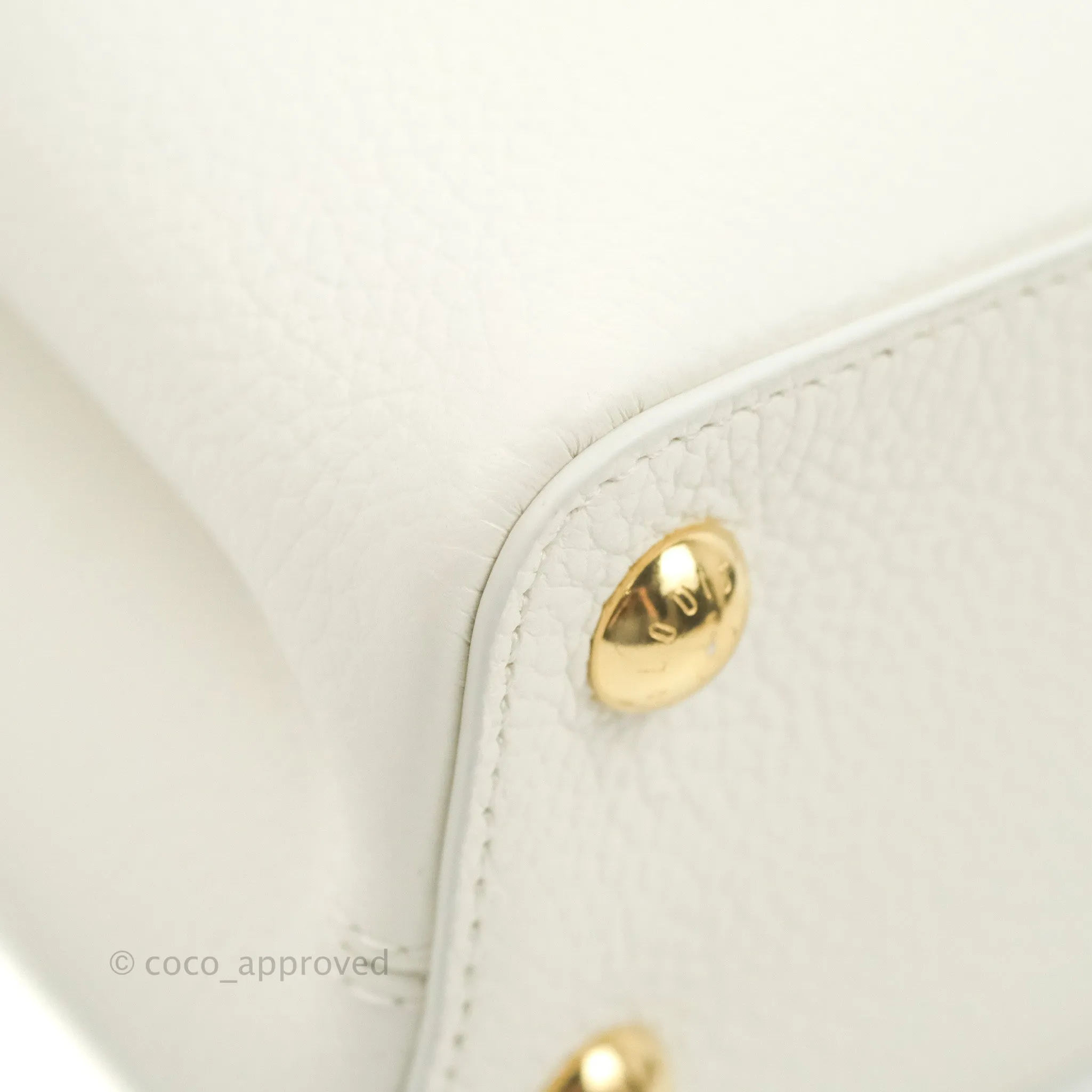 Louis Vuitton Taurillon Capucines BB Snow / Cedrat