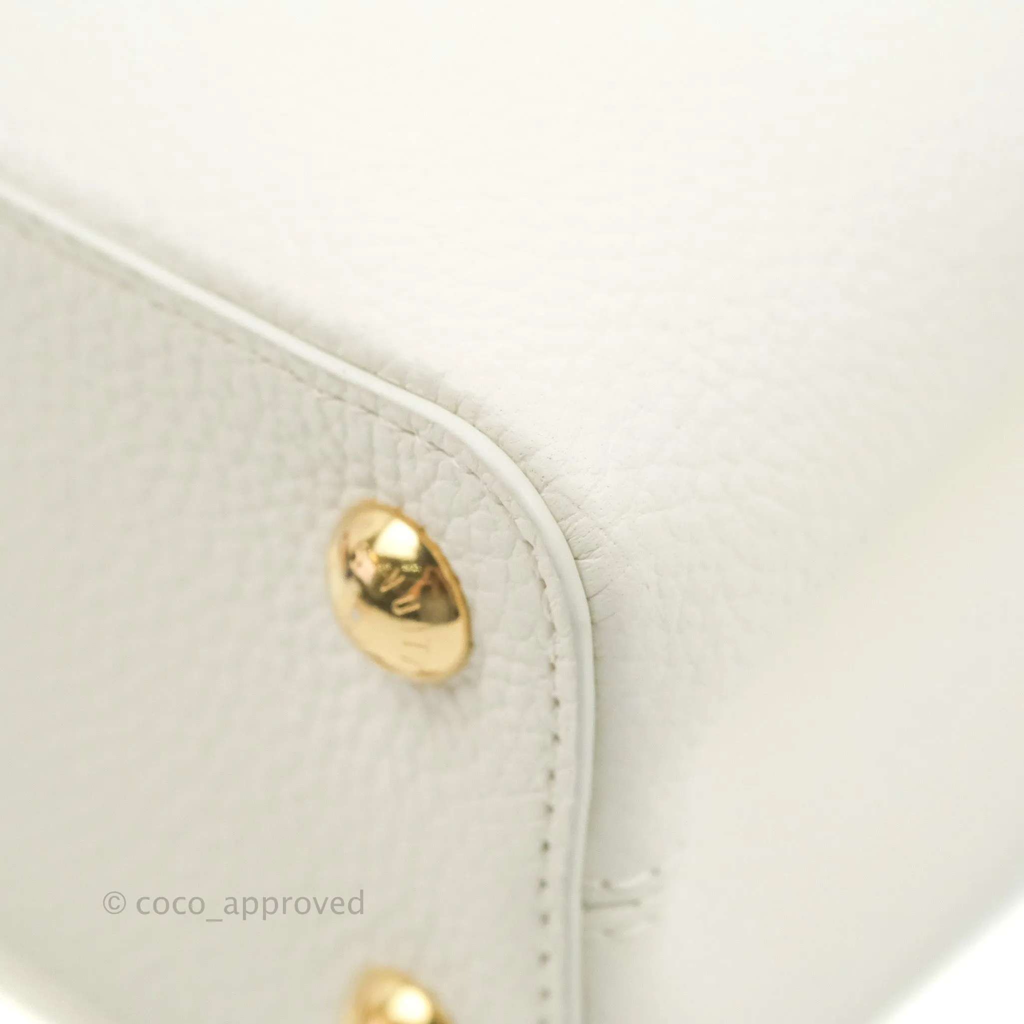Louis Vuitton Taurillon Capucines BB Snow / Cedrat