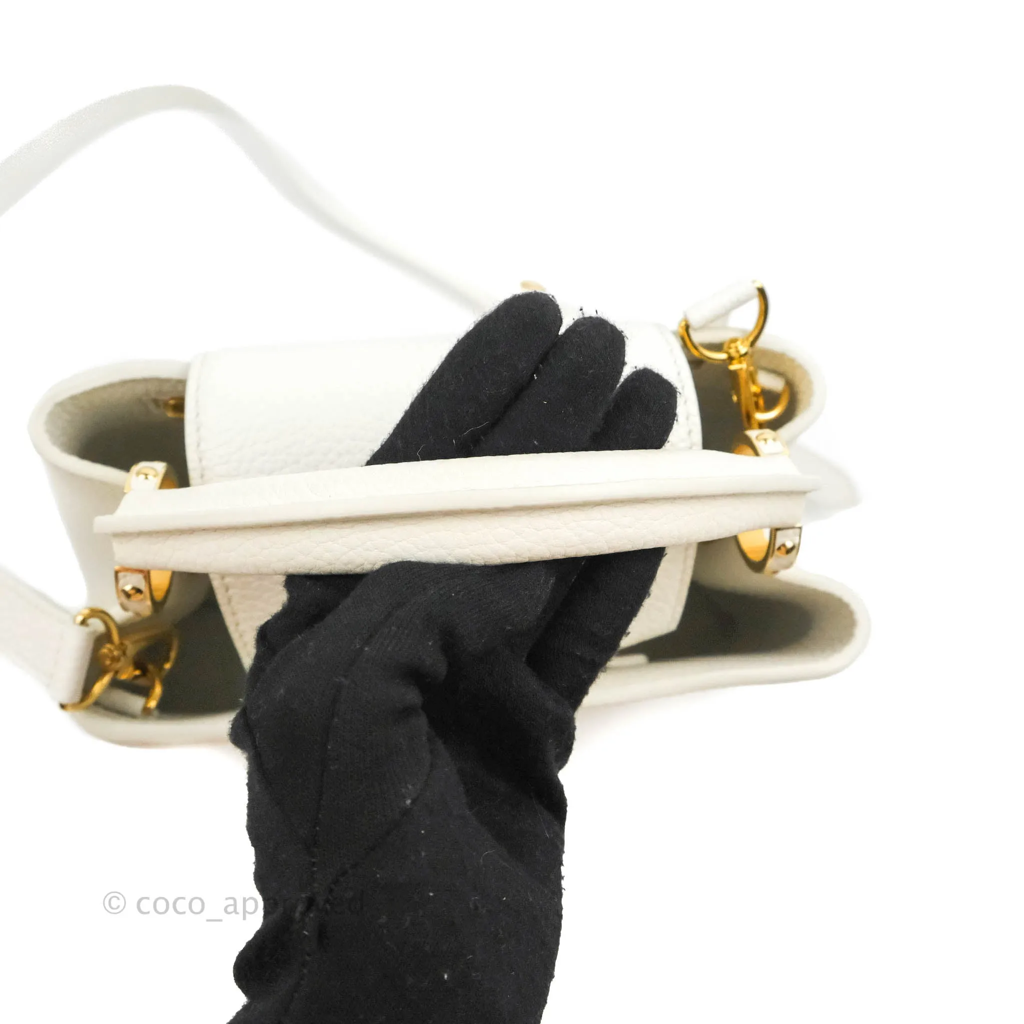Louis Vuitton Taurillon Capucines BB Snow