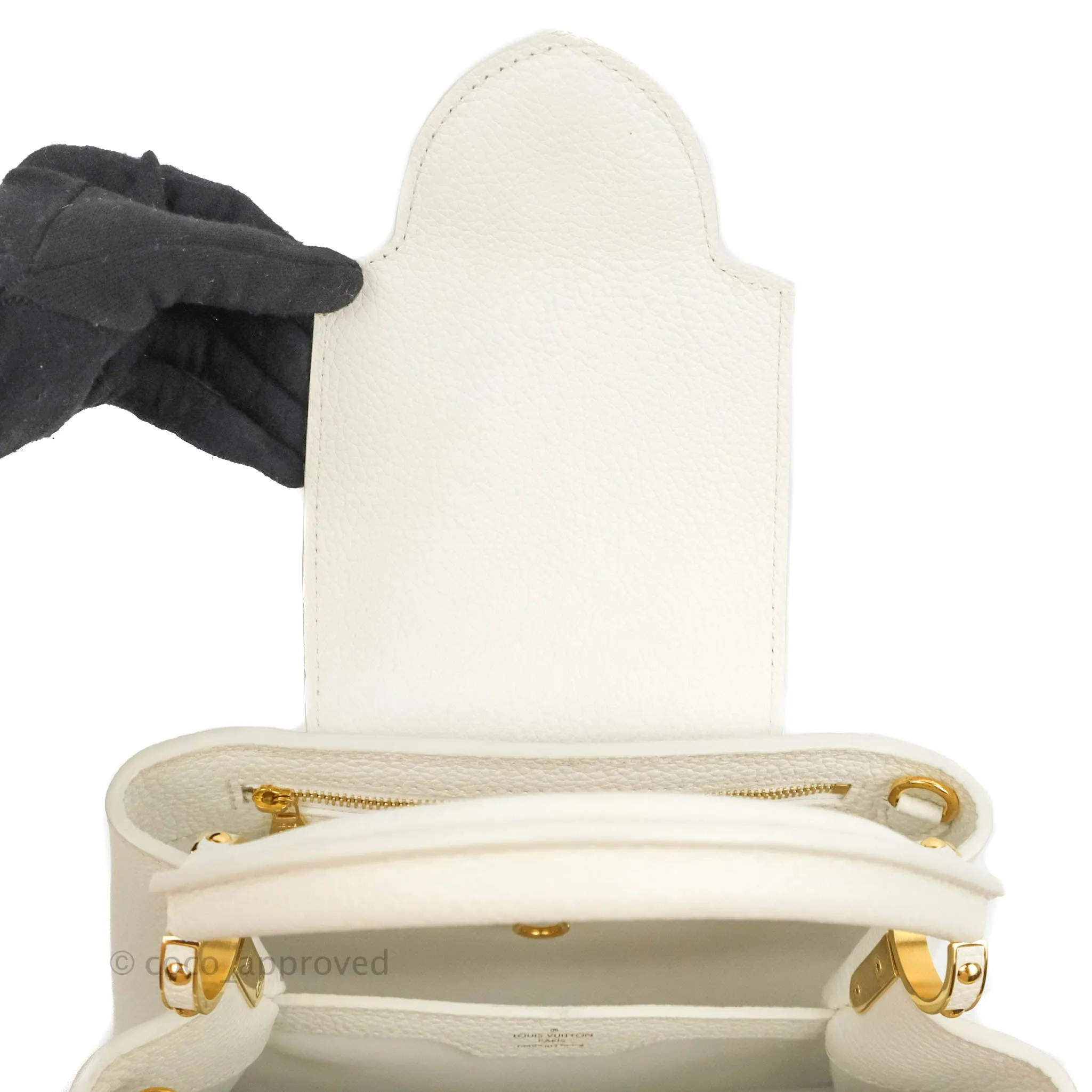 Louis Vuitton Taurillon Capucines BB Snow