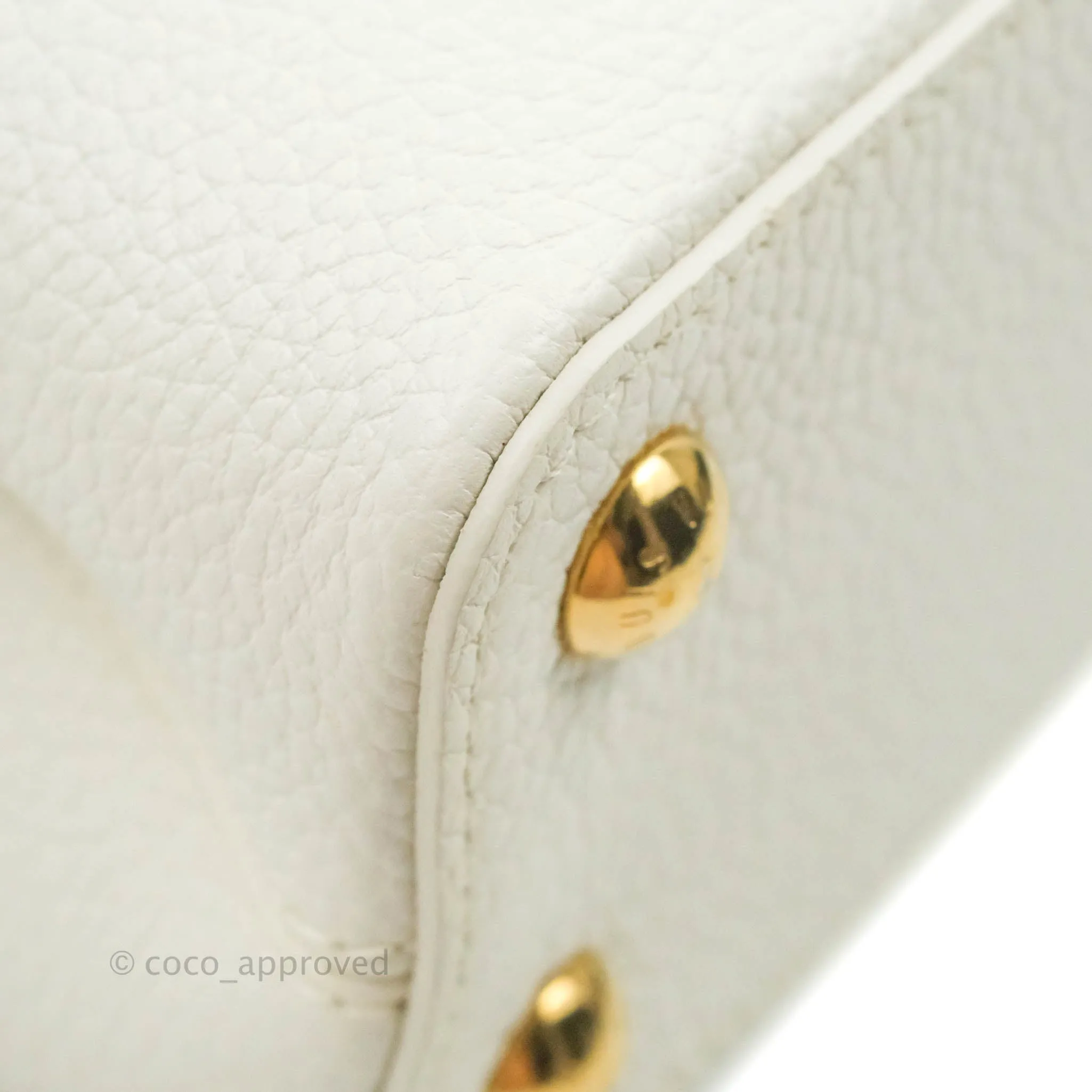 Louis Vuitton Taurillon Capucines BB Snow
