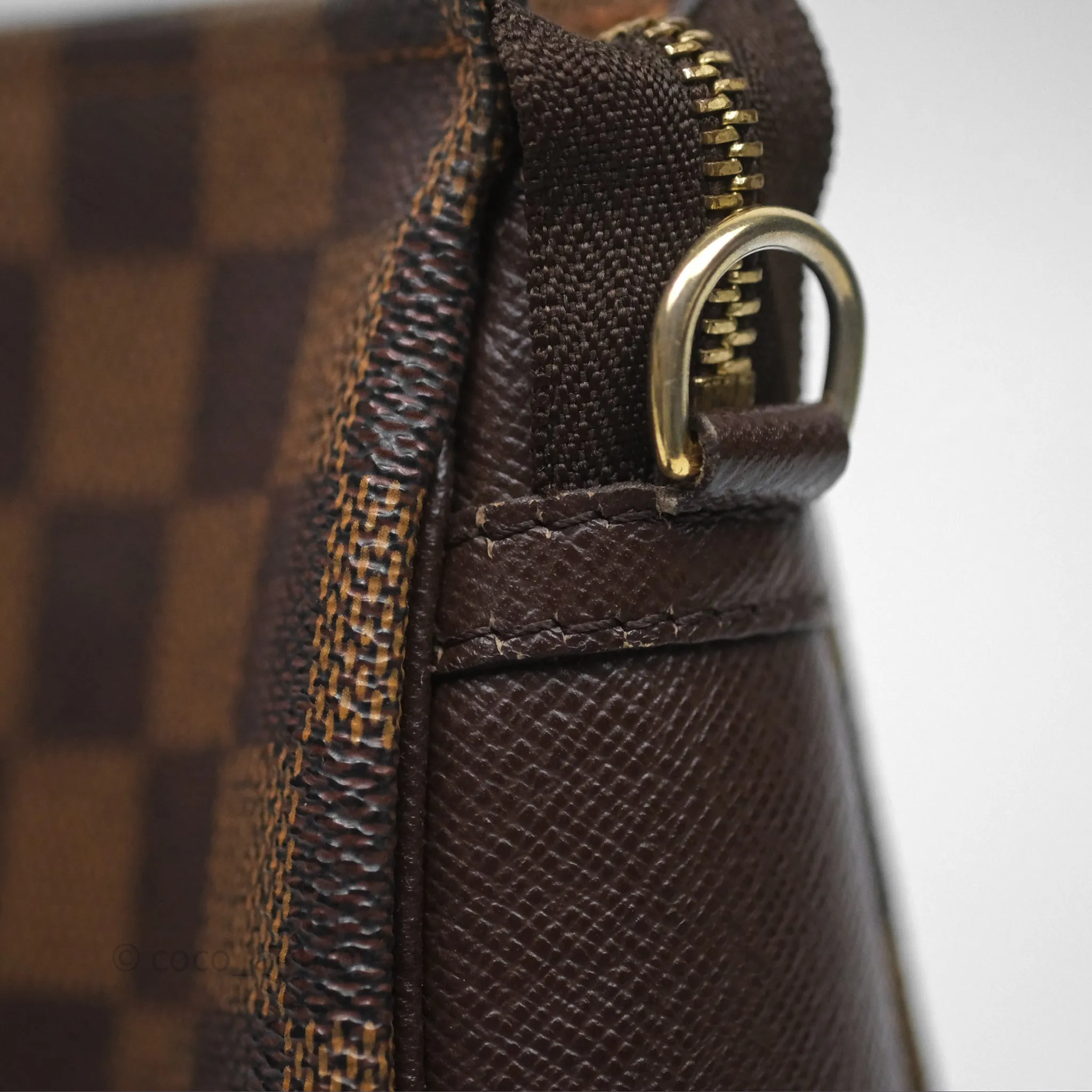 Louis Vuitton Trousse Make Up Pochette Damier Ebene