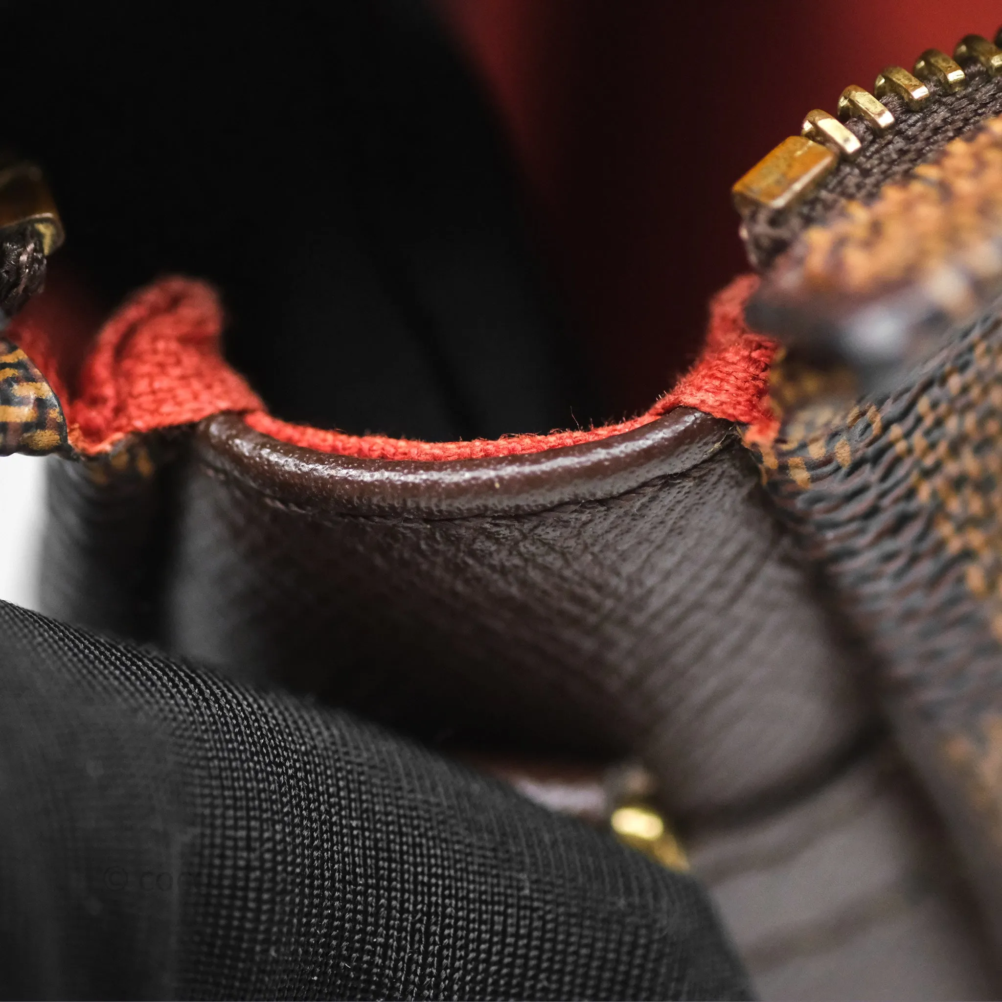 Louis Vuitton Trousse Make Up Pochette Damier Ebene